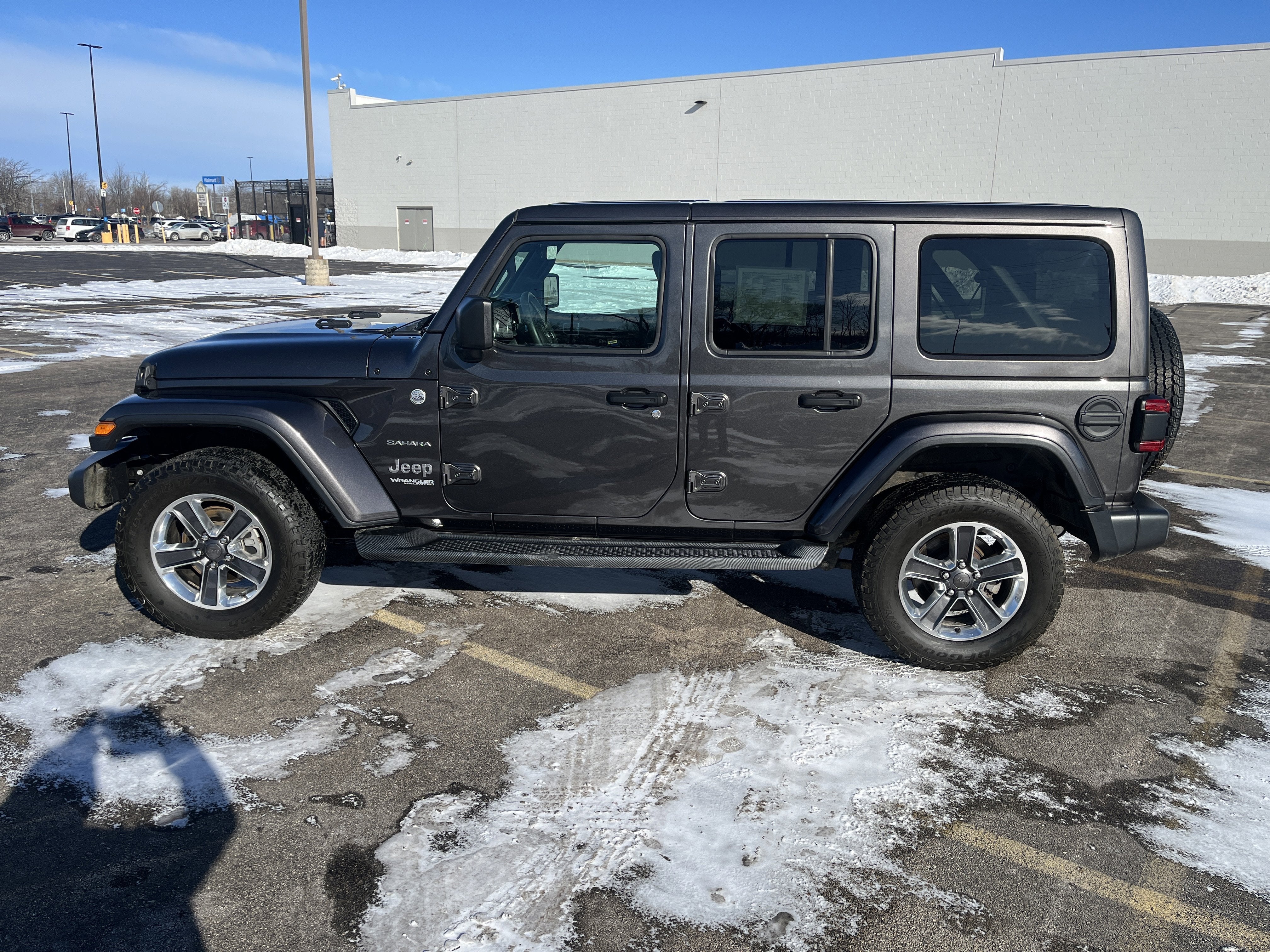 2019 Jeep Wrangler Unlimited Sahara 4WD ColdWx LED-LightingGroup w/AdptvCrz Nav HtdLthr HtdSteeringWhl 3-PieceHardtop