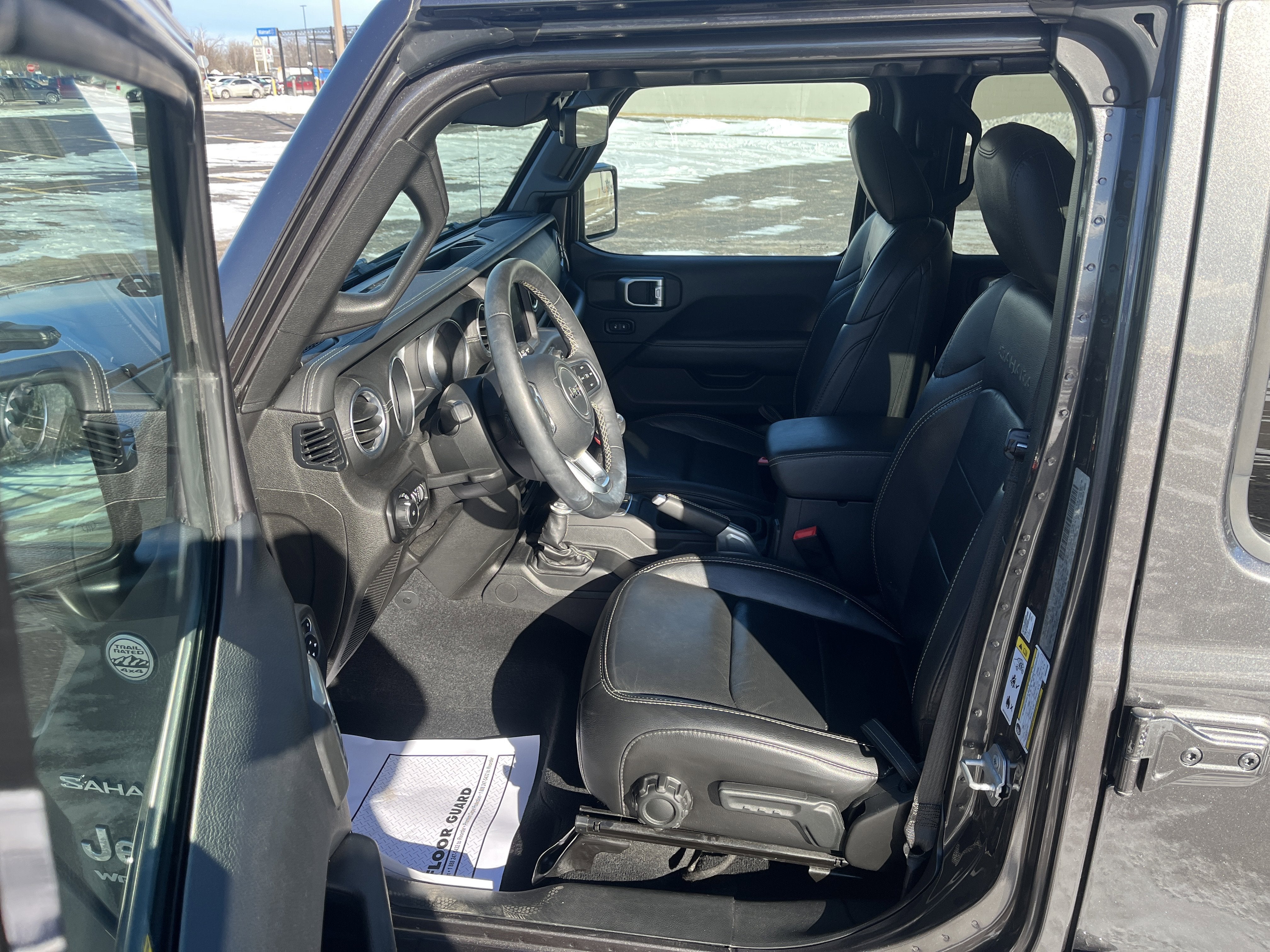 2019 Jeep Wrangler Unlimited Sahara 4WD ColdWx LED-LightingGroup w/AdptvCrz Nav HtdLthr HtdSteeringWhl 3-PieceHardtop