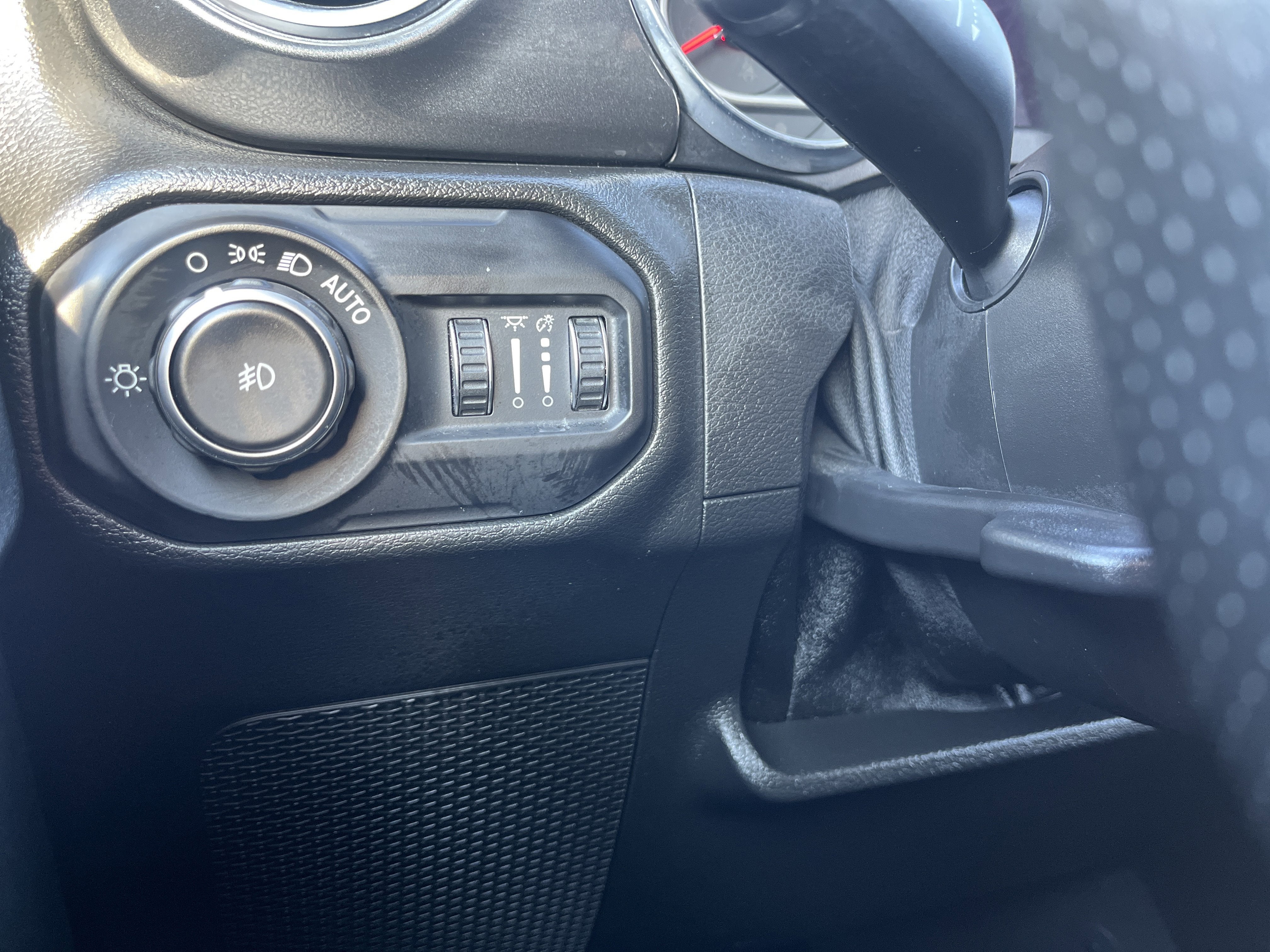 2021 Jeep Wrangler Unlimited Rubicon 392 V8 4WD Trailer-Tow XTremeRecom35-InchTirePkgs w/Sky-OneTouchPwrTop Nav HtdLthr