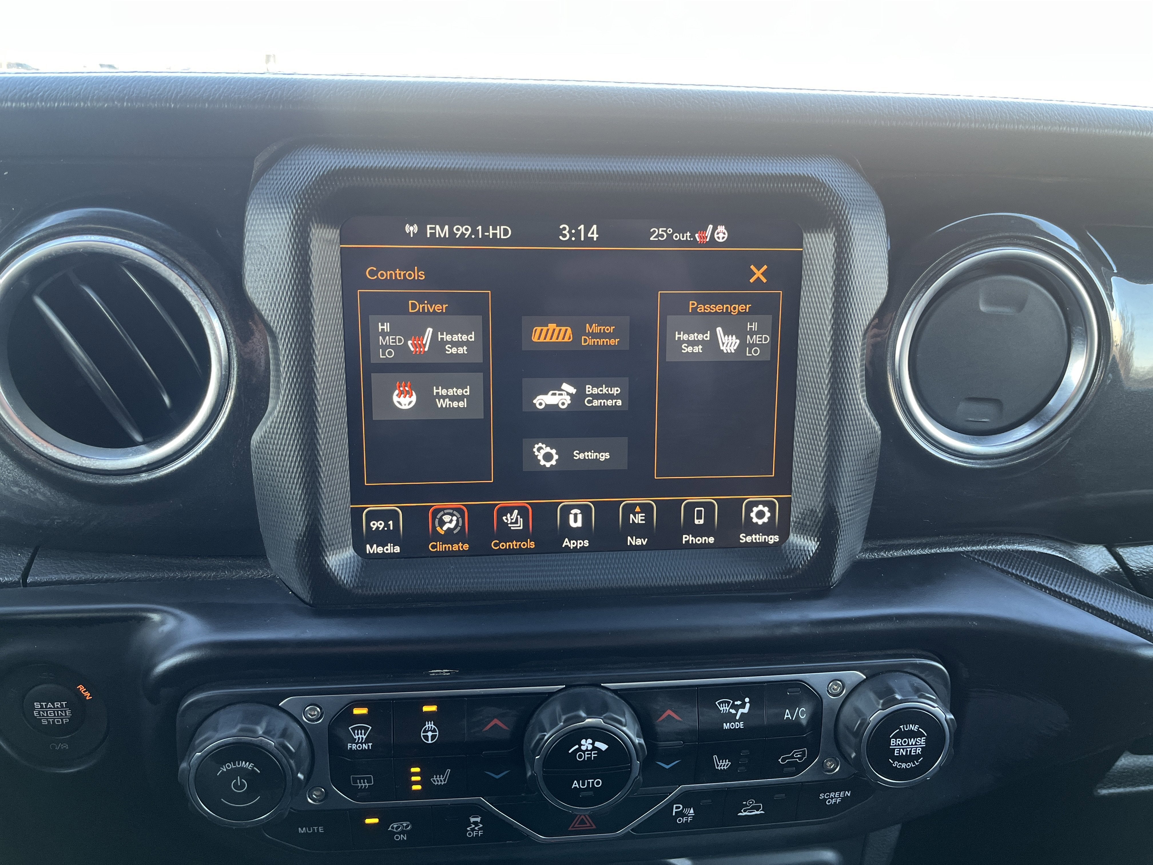 2021 Jeep Wrangler Unlimited Rubicon 392 V8 4WD Trailer-Tow XTremeRecom35-InchTirePkgs w/Sky-OneTouchPwrTop Nav HtdLthr