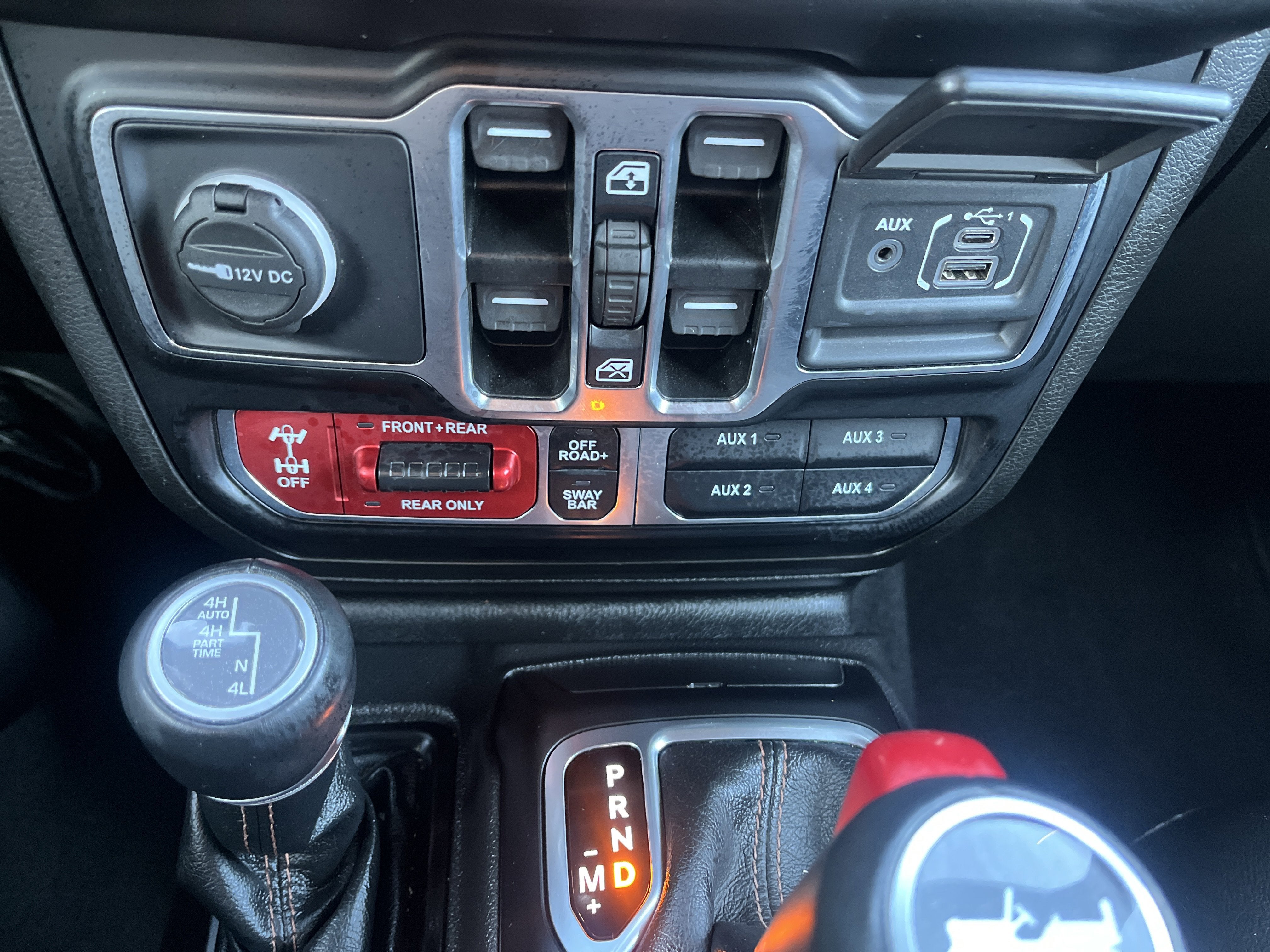 2021 Jeep Wrangler Unlimited Rubicon 392 V8 4WD Trailer-Tow XTremeRecom35-InchTirePkgs w/Sky-OneTouchPwrTop Nav HtdLthr