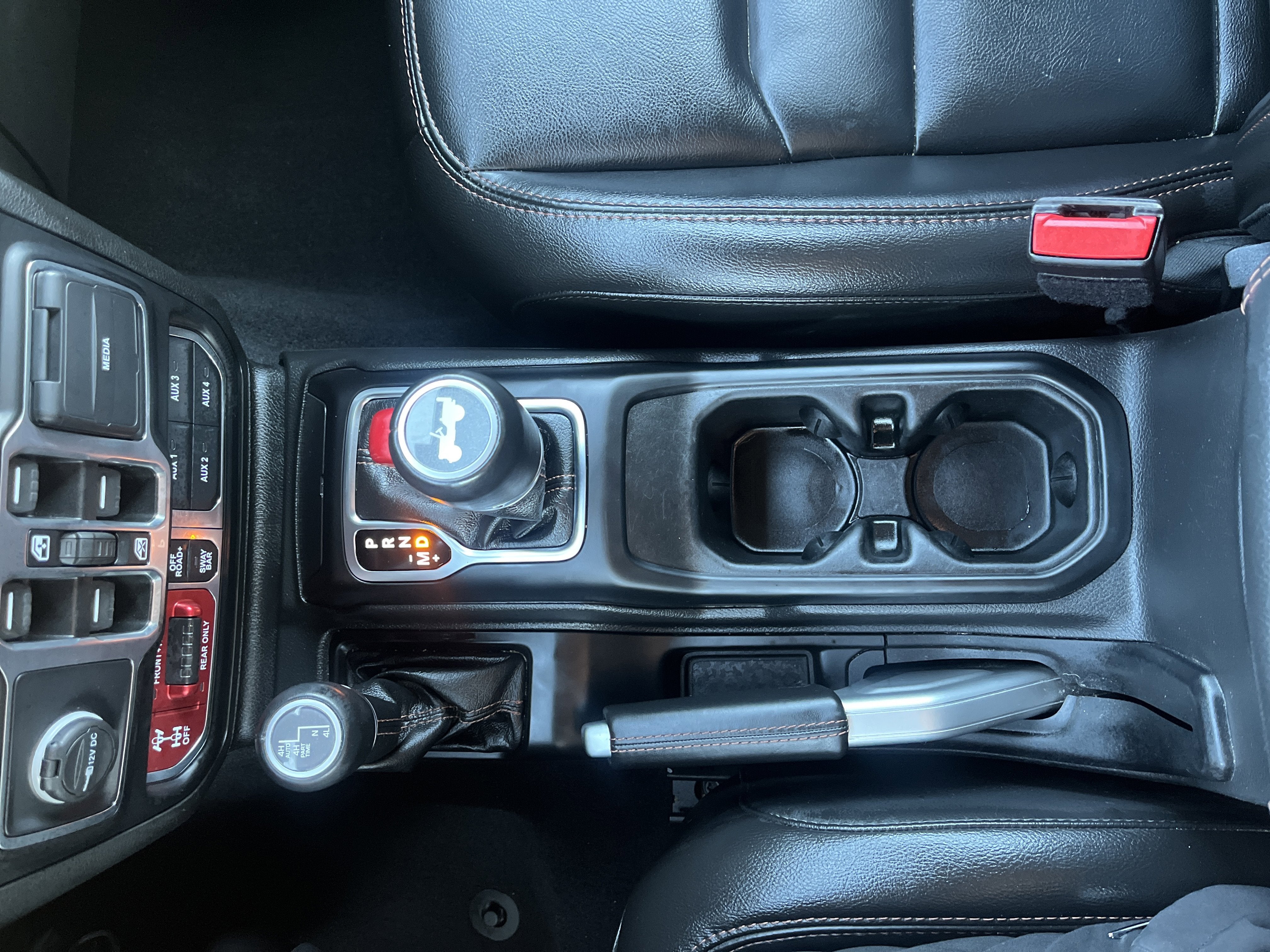 2021 Jeep Wrangler Unlimited Rubicon 392 V8 4WD Trailer-Tow XTremeRecom35-InchTirePkgs w/Sky-OneTouchPwrTop Nav HtdLthr