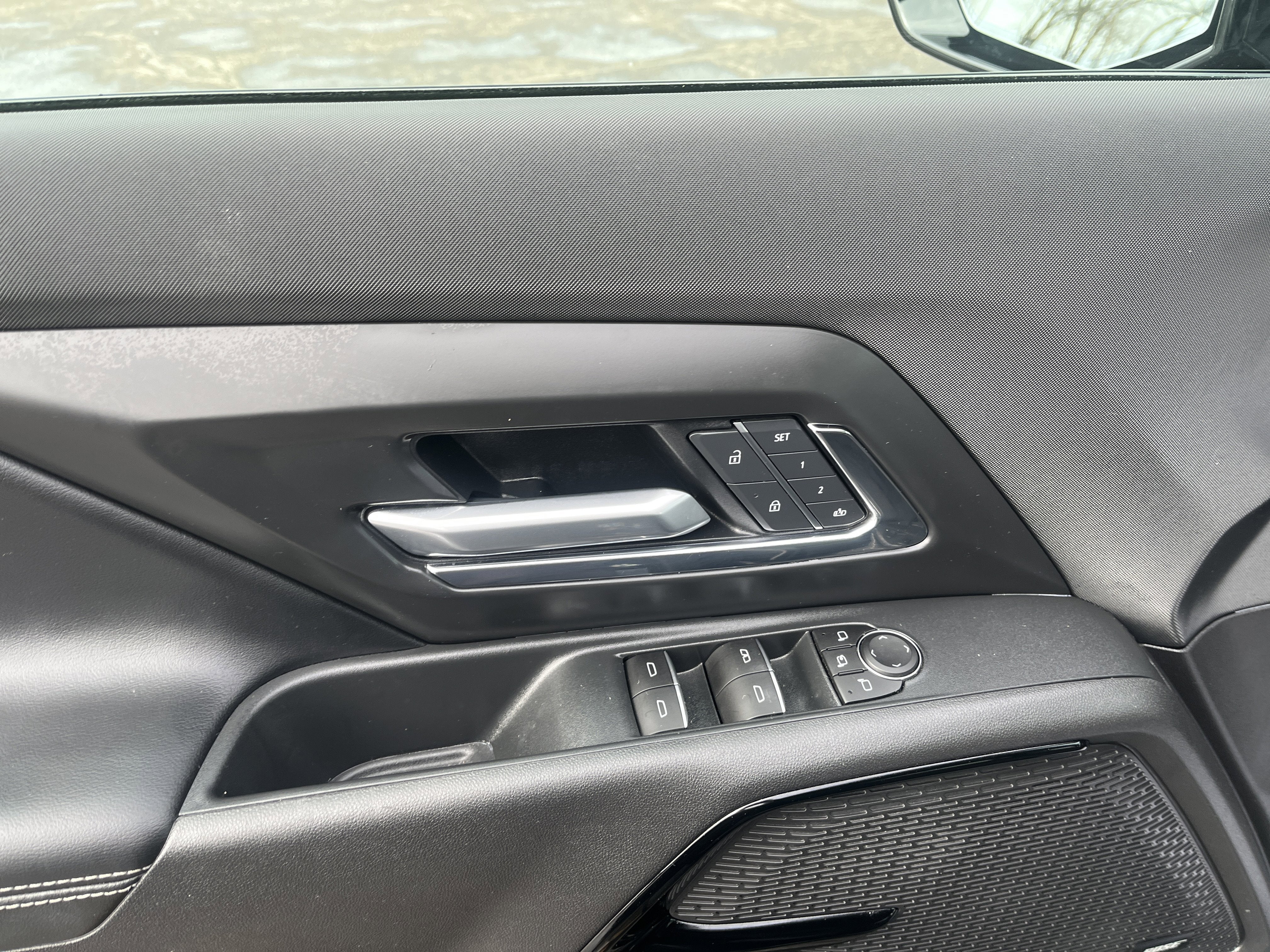 2025 Chevrolet Silverado EV LT Extended Range e4WD w/AdptvCrz Spray-OnBedliner HD-SrrndVsn