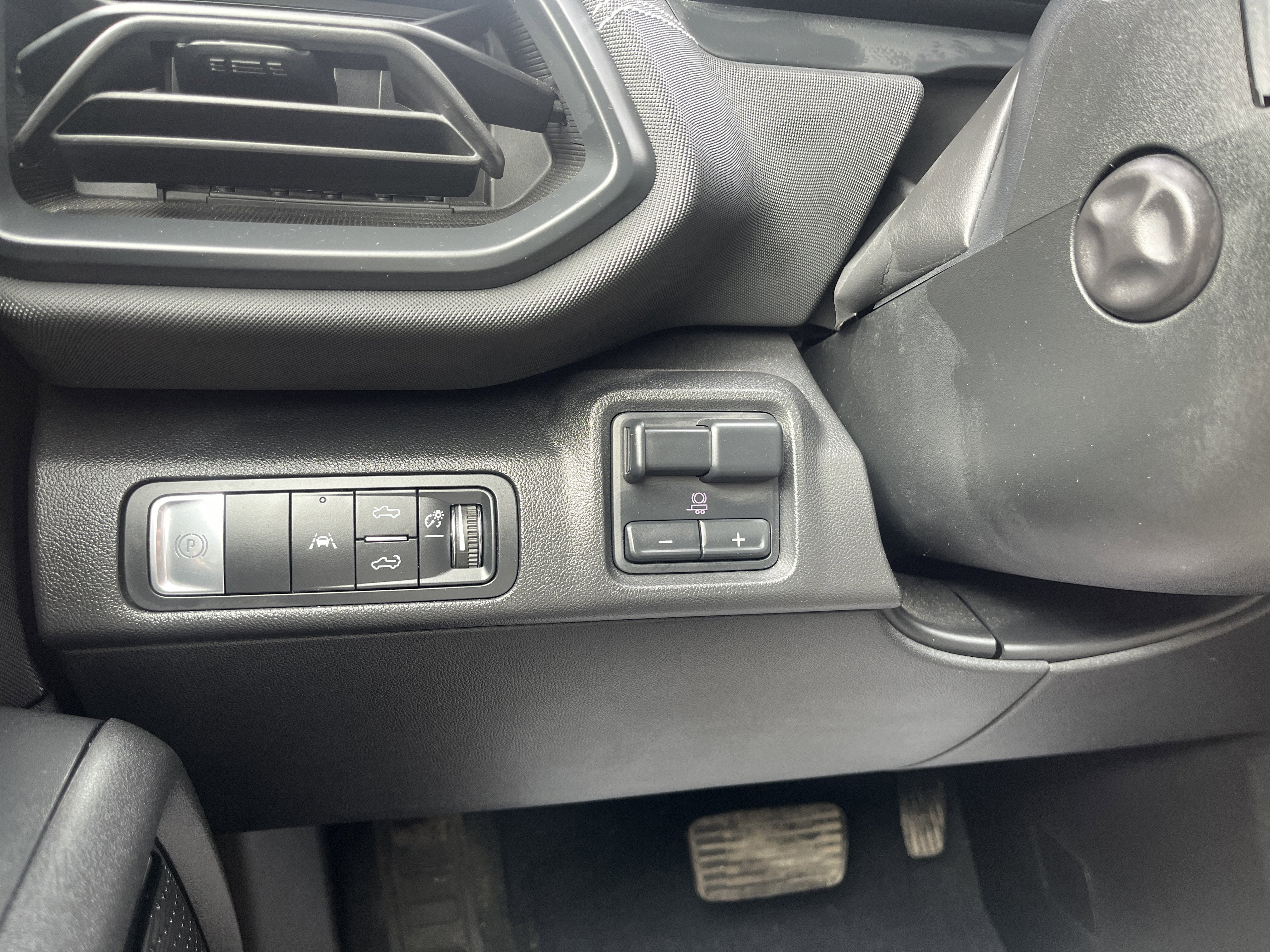 2025 Chevrolet Silverado EV LT Extended Range e4WD w/AdptvCrz Spray-OnBedliner HD-SrrndVsn