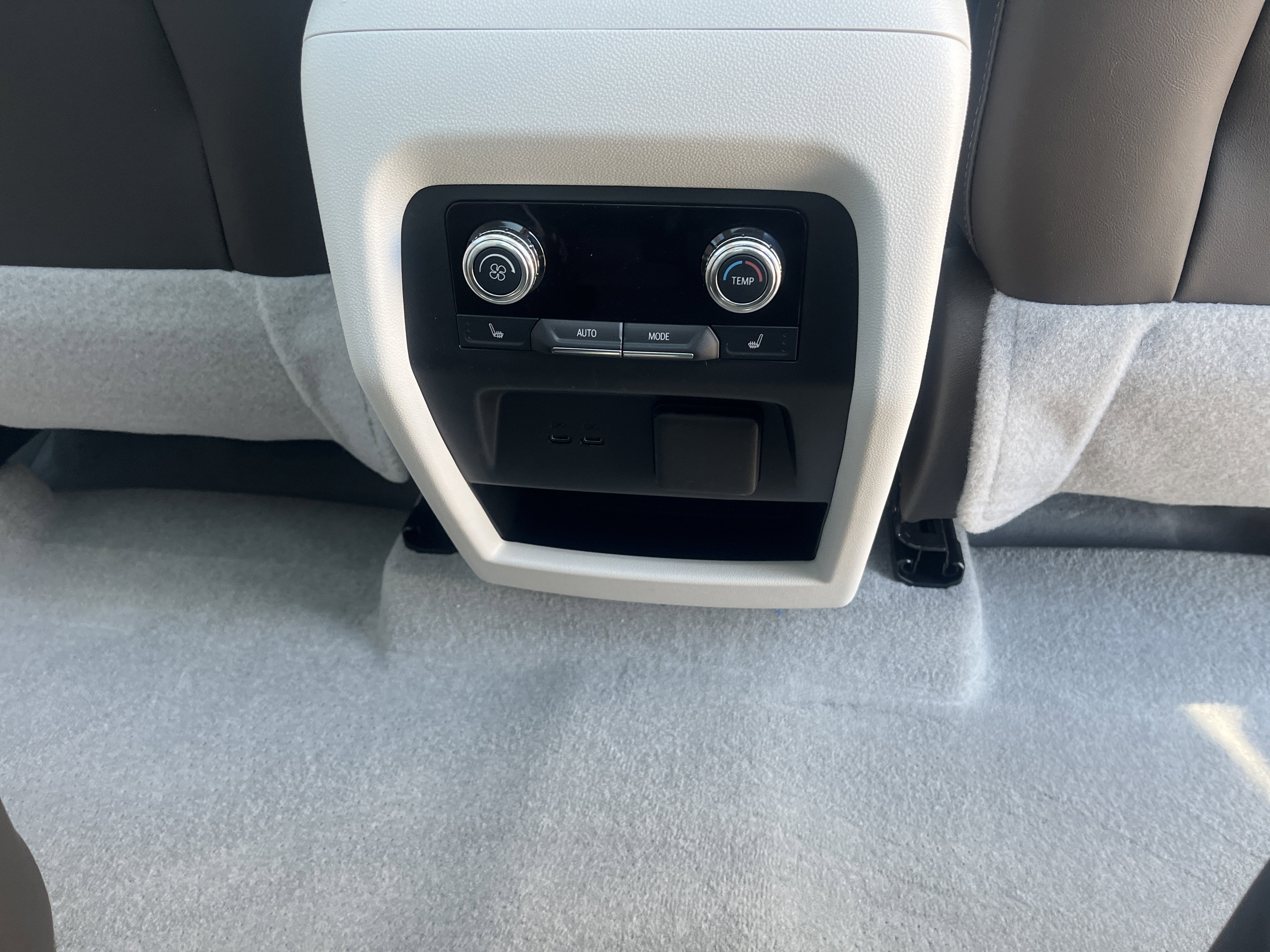 2025 GMC Acadia Denali w/Sunroof AdptvCrz HtdCldMemLthr HtdStrngWhl 20s HD-SurroundVision