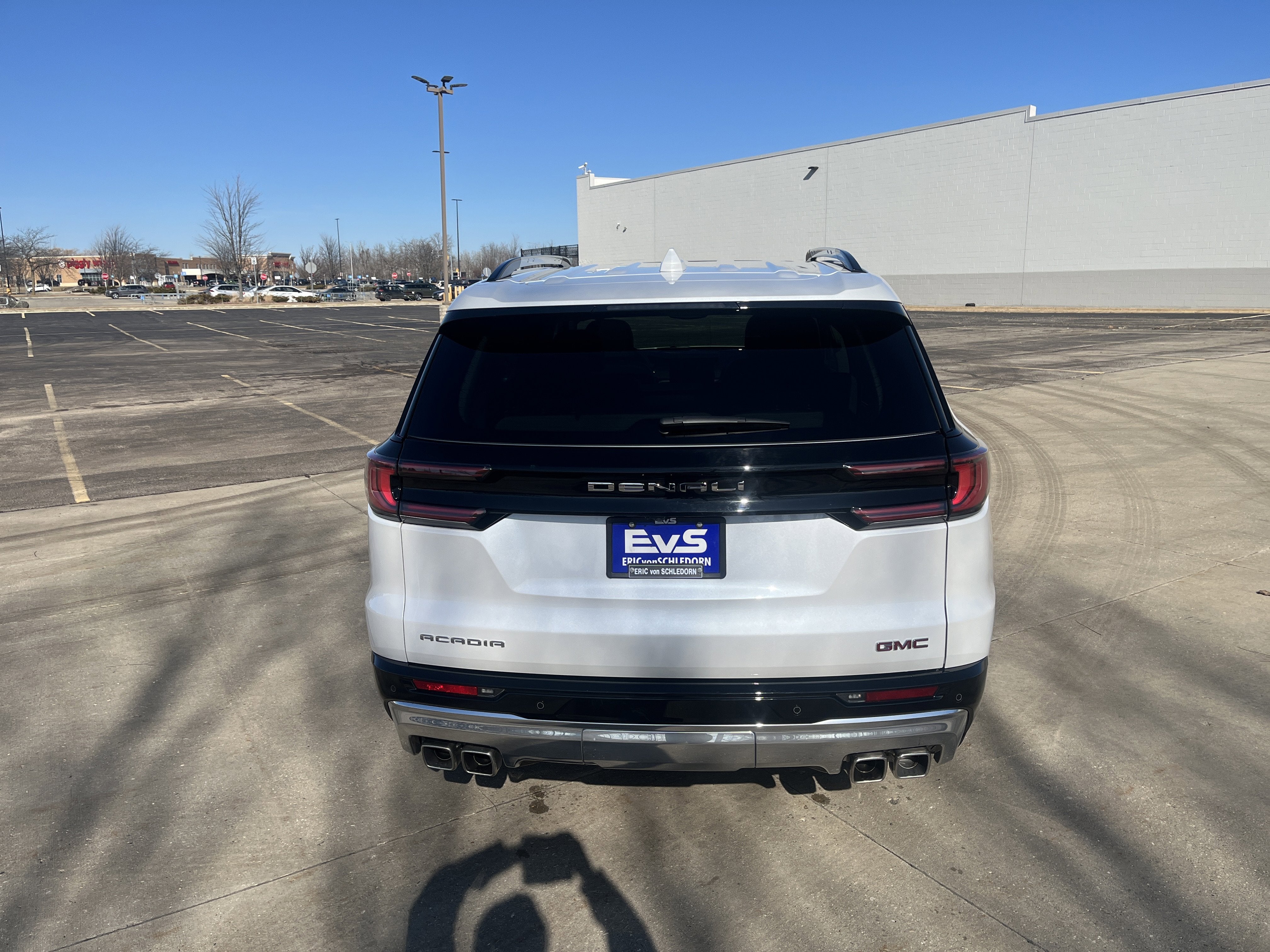 2025 GMC Acadia Denali w/Sunroof AdptvCrz HtdCldMemLthr HtdStrngWhl 20s HD-SurroundVision