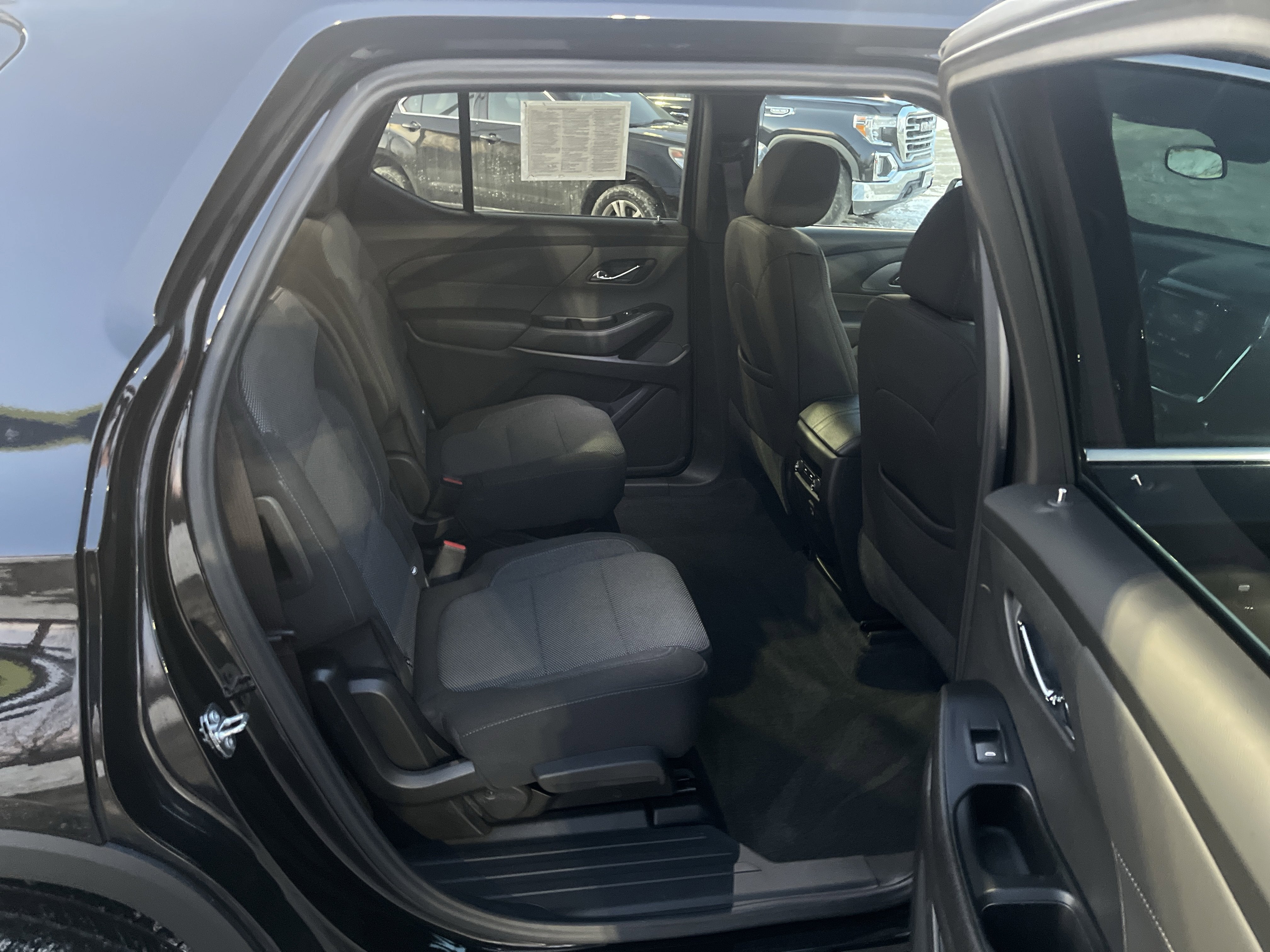 2023 Chevrolet Traverse LT Cloth AWD TraileringEquipment w/HtdSeats RemoteStart 8-WayPwrDrvrSeat