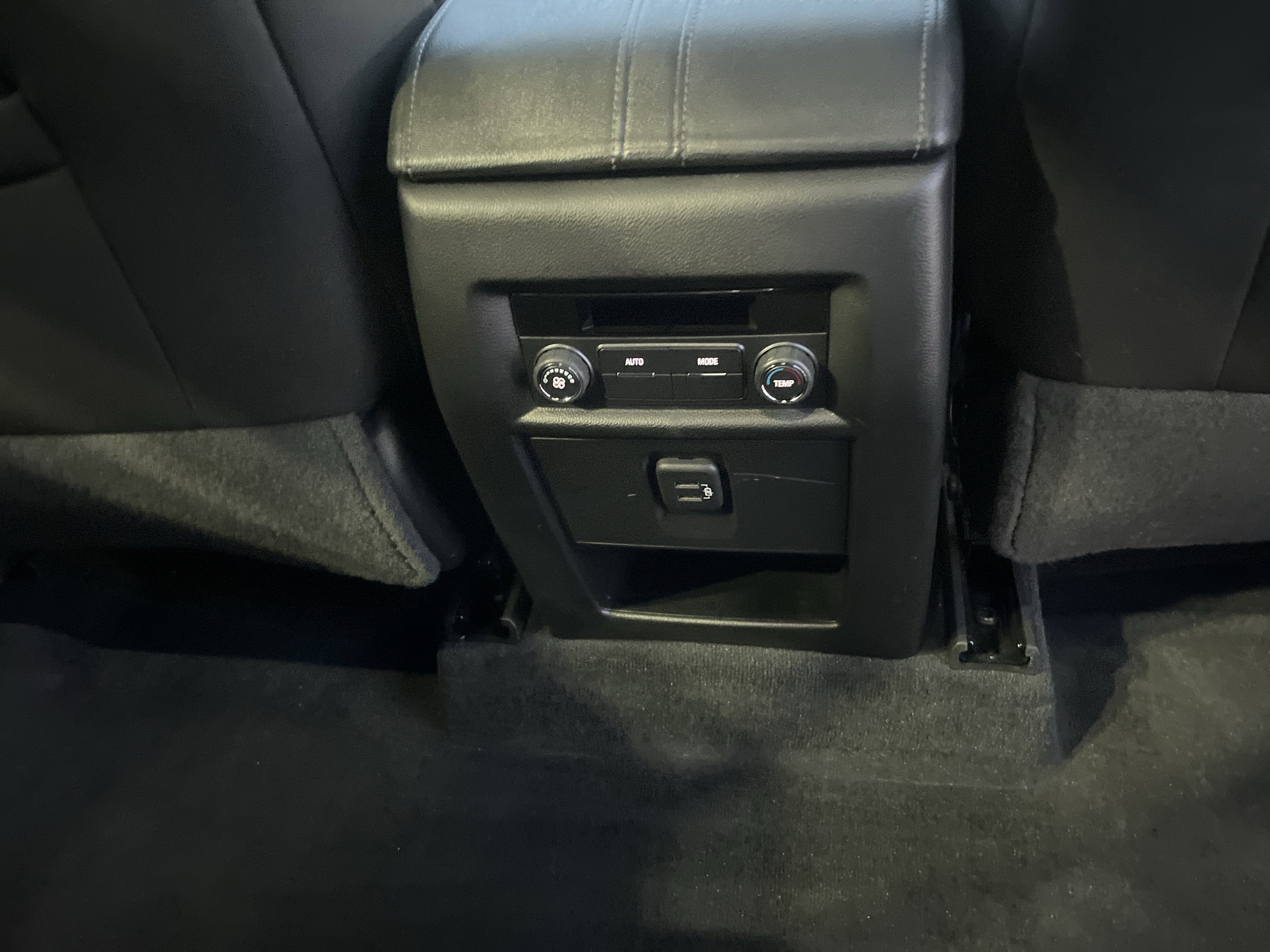 2023 Chevrolet Traverse LT Cloth AWD TraileringEquipment w/HtdSeats RemoteStart 8-WayPwrDrvrSeat