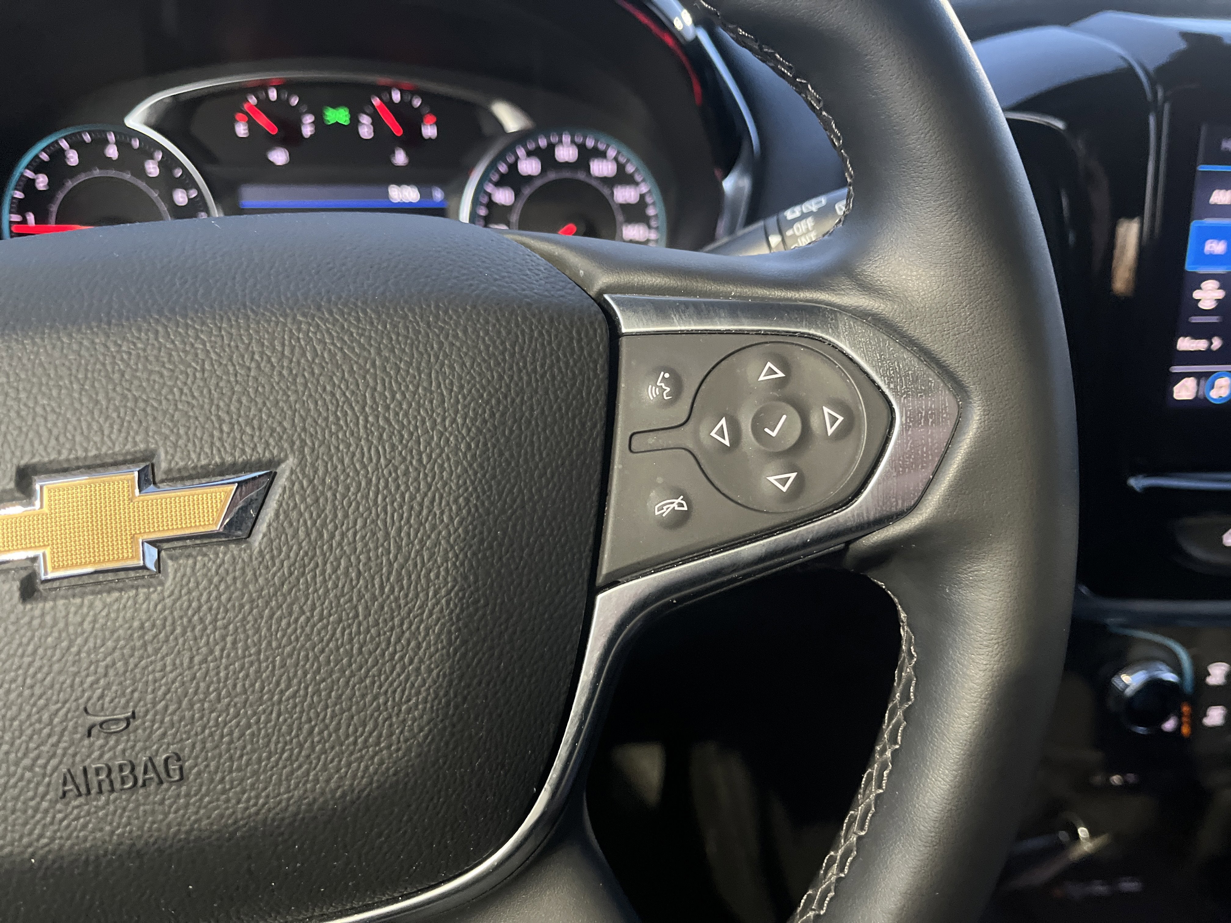 2023 Chevrolet Traverse LT Cloth AWD TraileringEquipment w/HtdSeats RemoteStart 8-WayPwrDrvrSeat