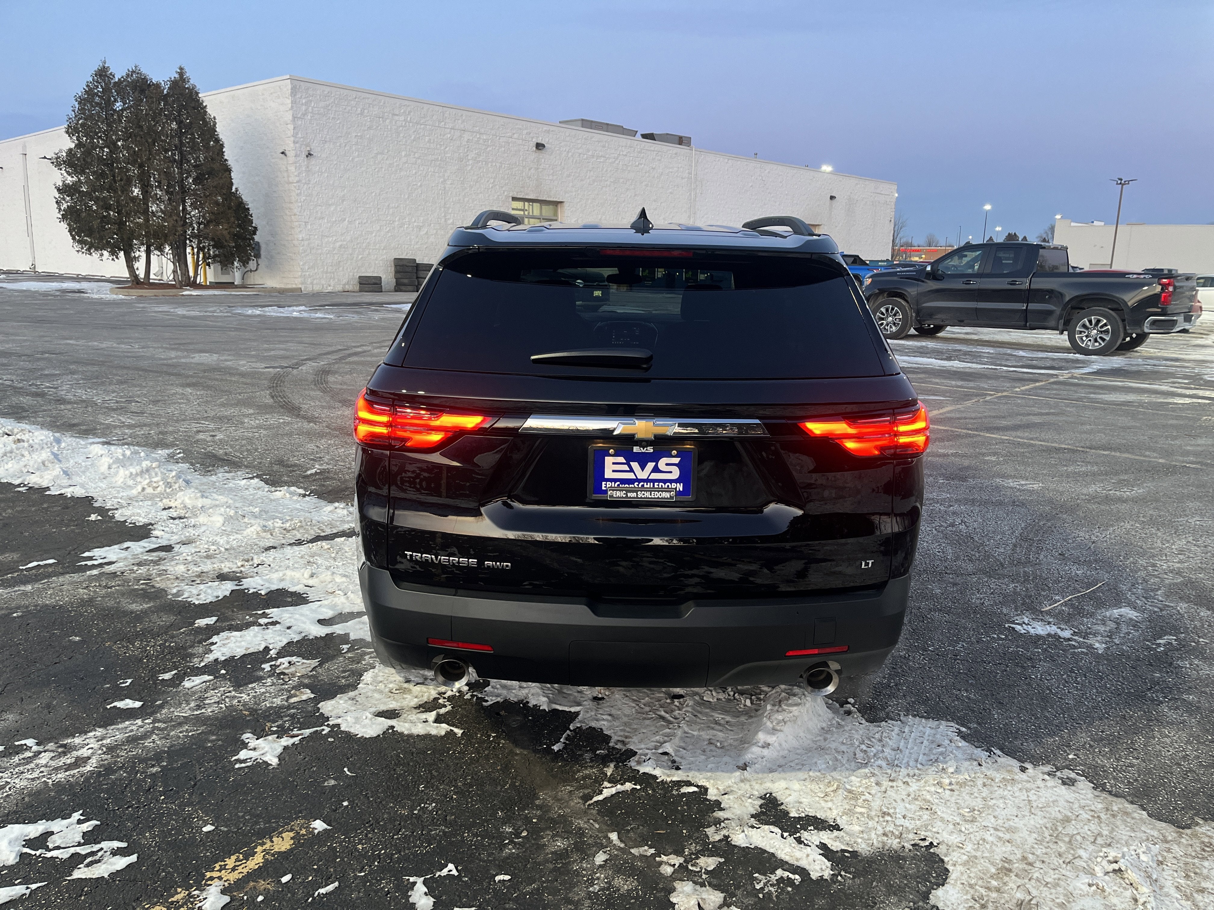 2023 Chevrolet Traverse LT Cloth AWD TraileringEquipment w/HtdSeats RemoteStart 8-WayPwrDrvrSeat