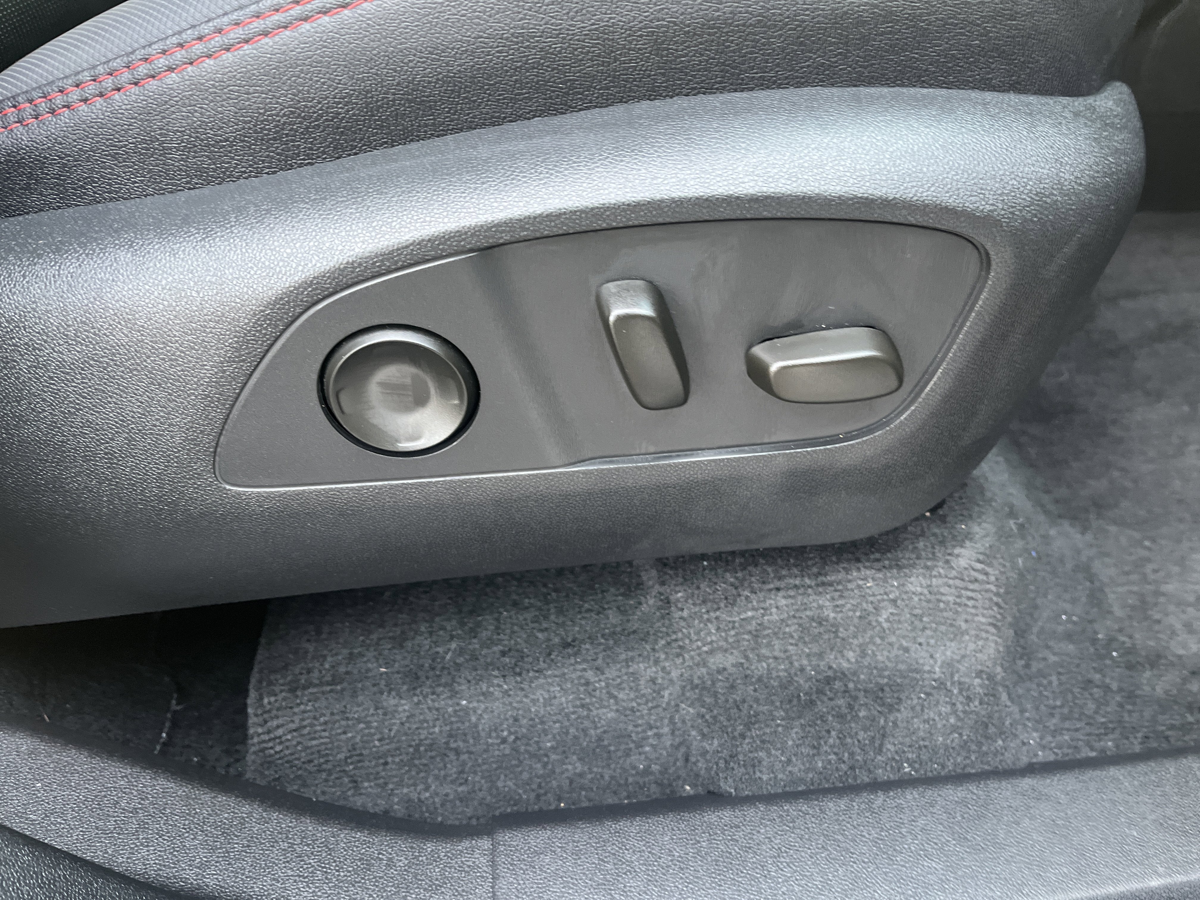 2025 Chevrolet Traverse RS AWD w/AdptvCrz HtdCldMemLthr HtdSteeringWheel HD-SurroundVision