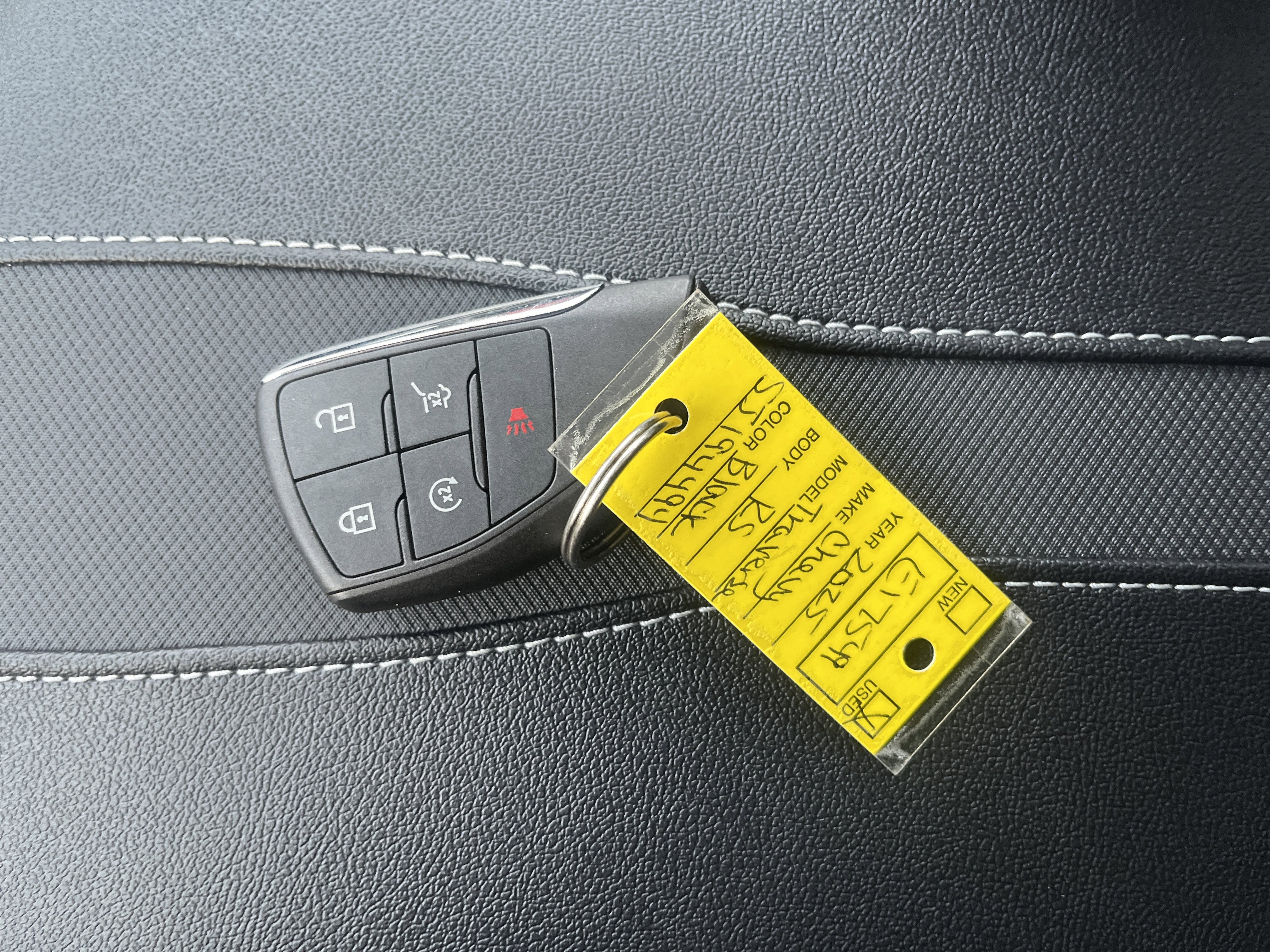 2025 Chevrolet Traverse RS AWD w/AdptvCrz HtdCldMemLthr HtdSteeringWheel HD-SurroundVision