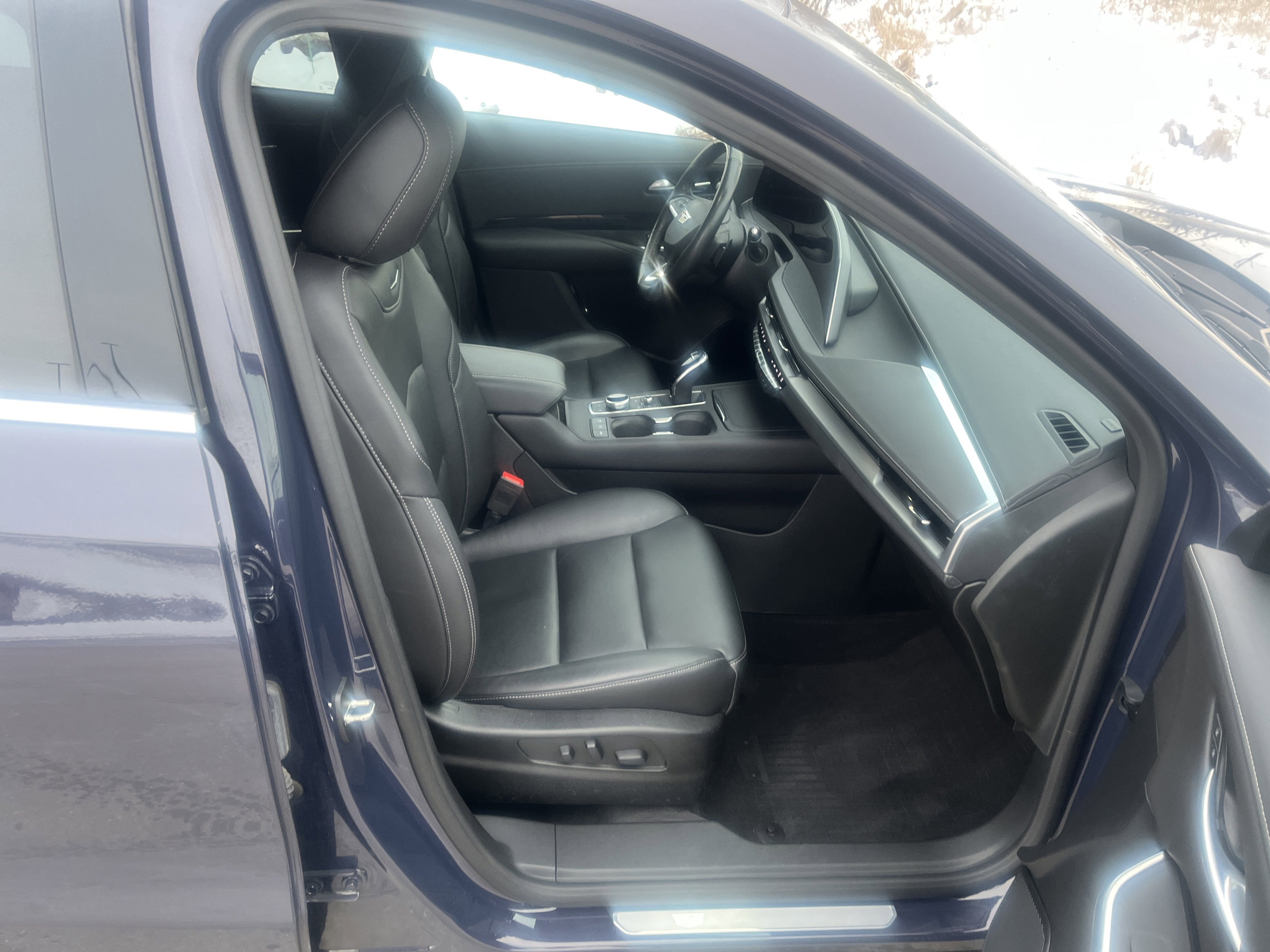 2024 Cadillac XT4 Luxury AWD ColdWxPkg w/Sunroof HtdLthr HtdSteeringWheel HD-RearCamera