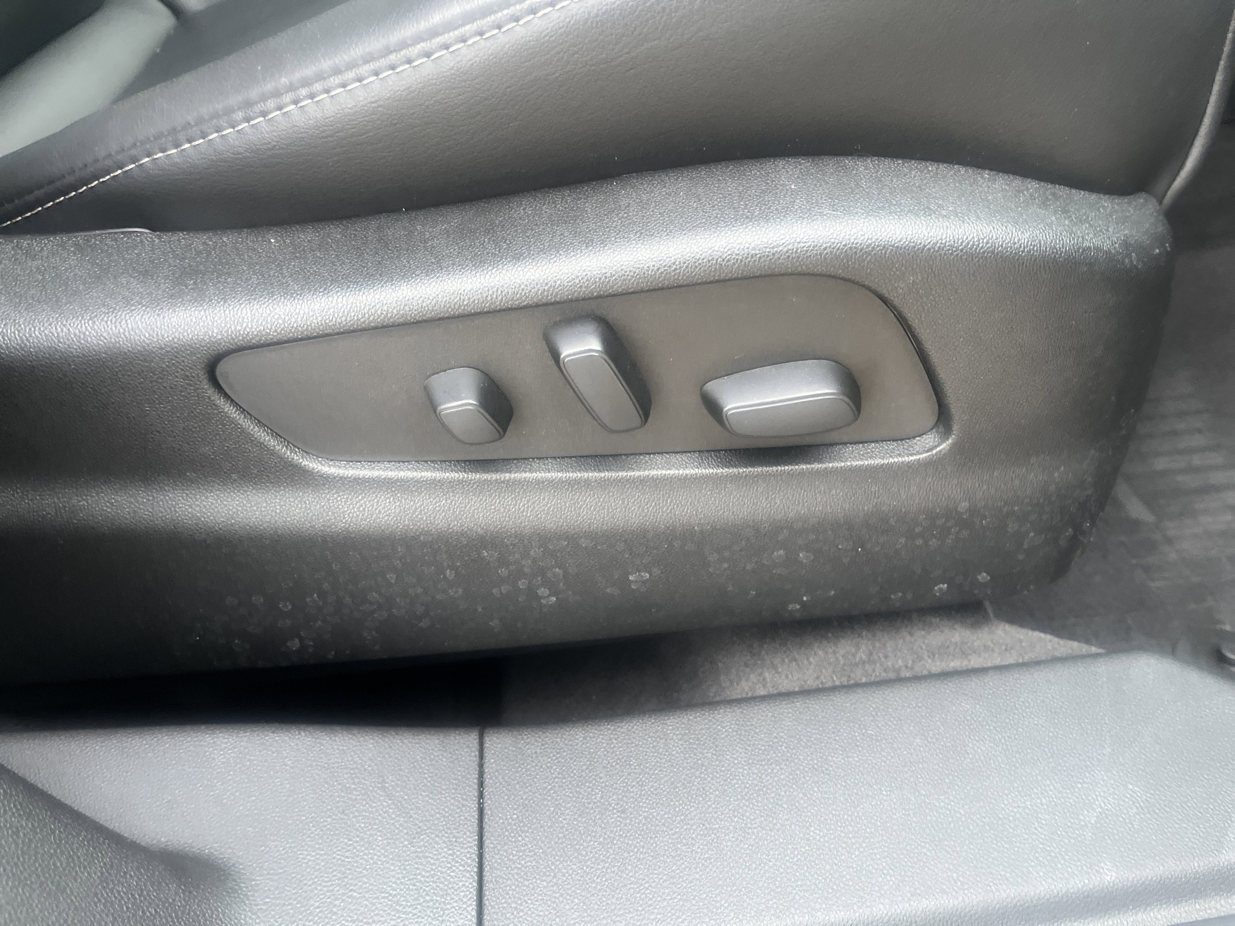 2024 Cadillac XT4 Luxury AWD ColdWxPkg w/Sunroof HtdLthr HtdSteeringWheel HD-RearCamera