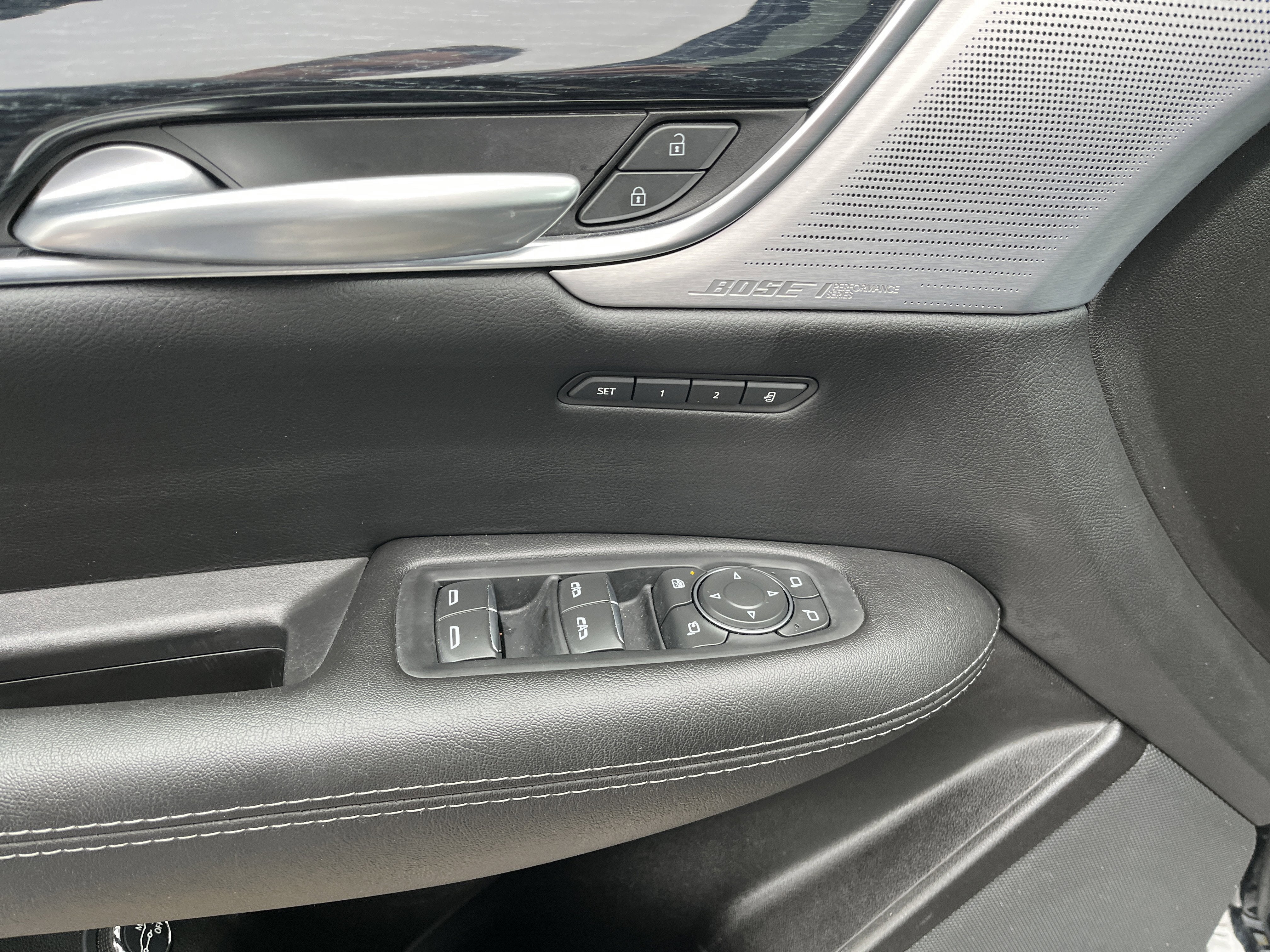 2025 Cadillac XT5 Premium Luxury AWD 3.6L w/Tri-ZoneAutomaticClimateControl HtdCldMemLthr AirIonizer Sunroof HD-RrCam