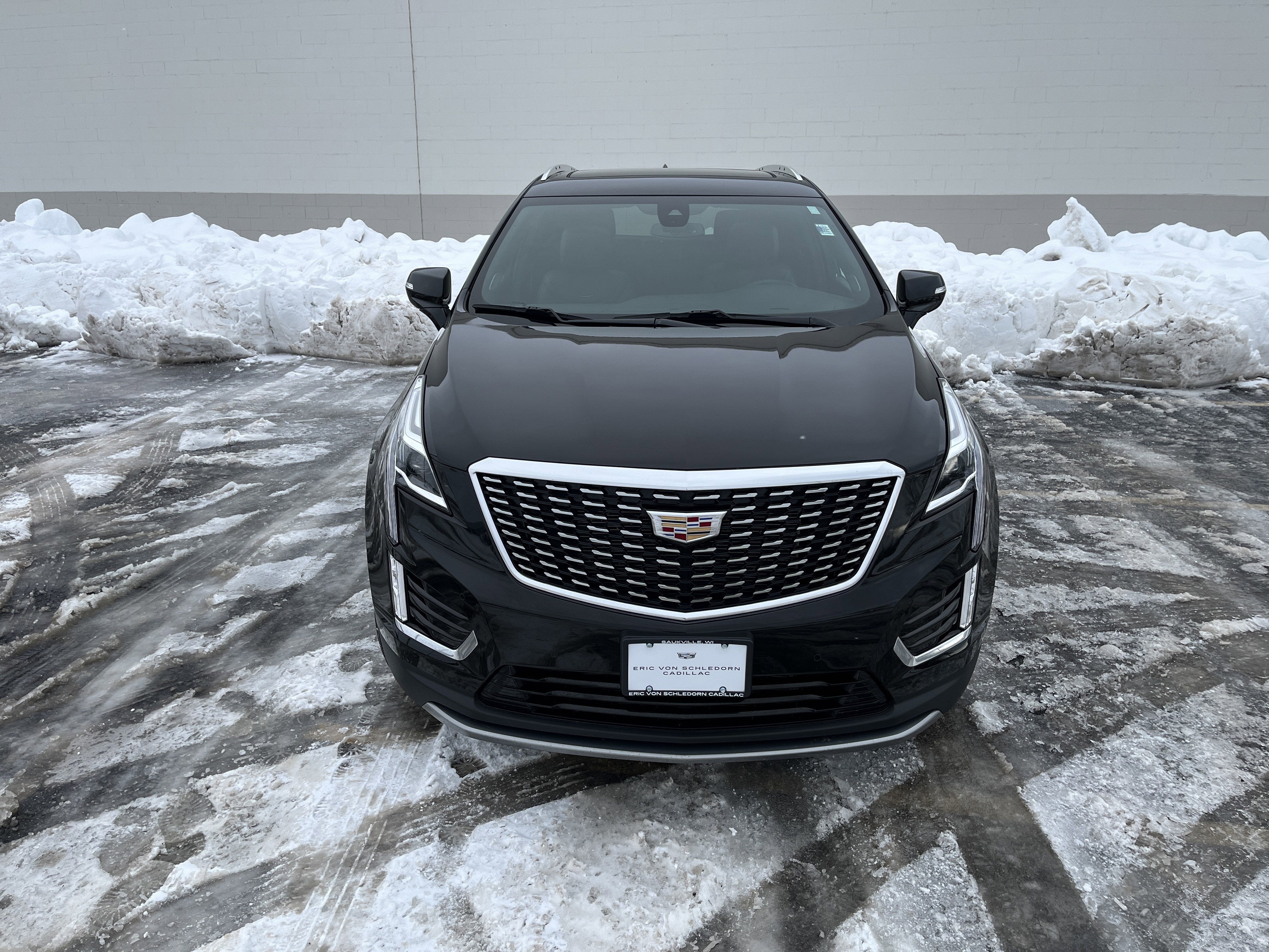 2025 Cadillac XT5 Premium Luxury AWD 3.6L w/Tri-ZoneAutomaticClimateControl HtdCldMemLthr AirIonizer Sunroof HD-RrCam
