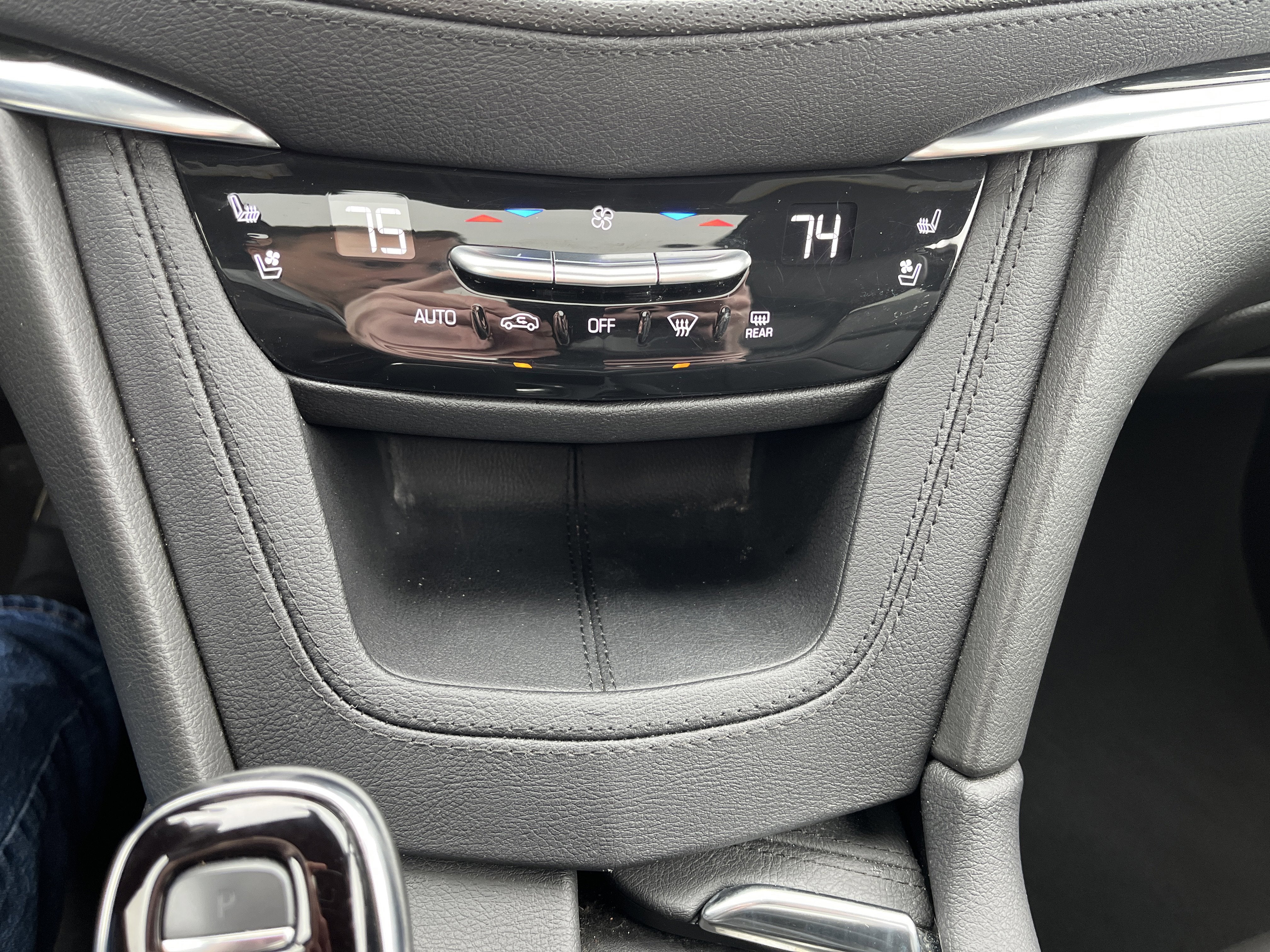 2025 Cadillac XT5 Premium Luxury AWD 3.6L w/Tri-ZoneAutomaticClimateControl HtdCldMemLthr AirIonizer Sunroof HD-RrCam