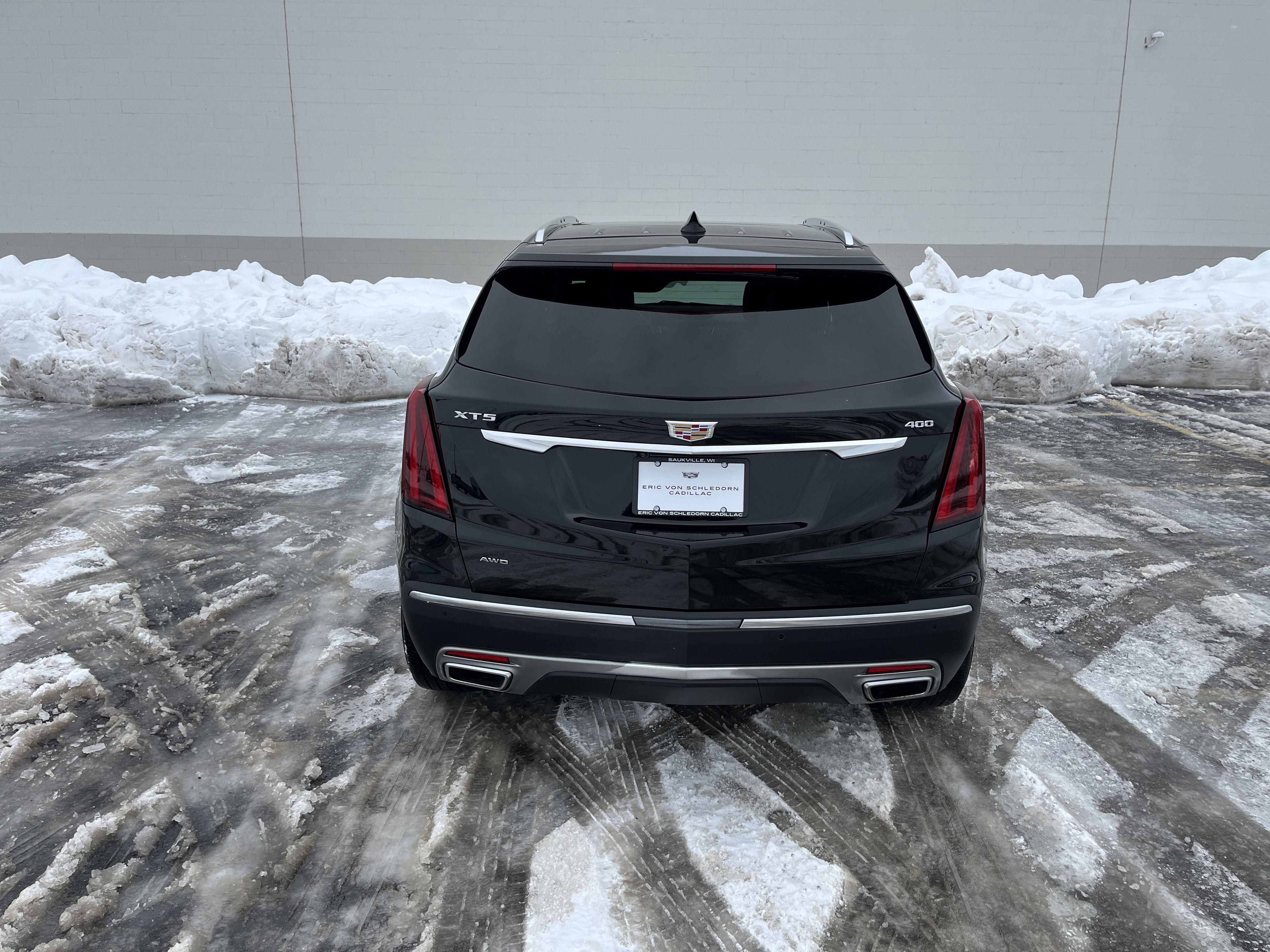 2025 Cadillac XT5 Premium Luxury AWD 3.6L w/Tri-ZoneAutomaticClimateControl HtdCldMemLthr AirIonizer Sunroof HD-RrCam