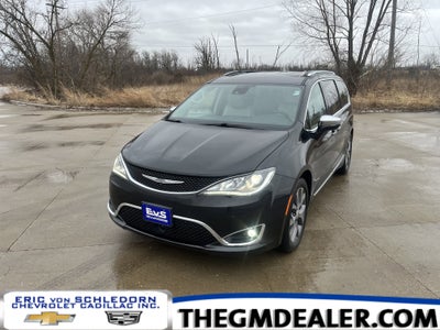2017 Chrysler Pacifica Limited UConnectTheater&Sound AdvSftyTec 8-Pass&20InchWheelGroups w/Nav DVD AdptvCrz 360DegreeCamera
