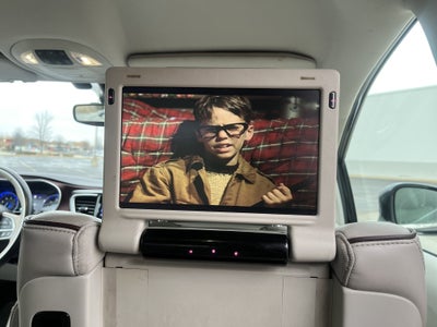 2017 Chrysler Pacifica Limited UConnectTheater&Sound AdvSftyTec 8-Pass&20InchWheelGroups w/Nav DVD AdptvCrz 360DegreeCamera