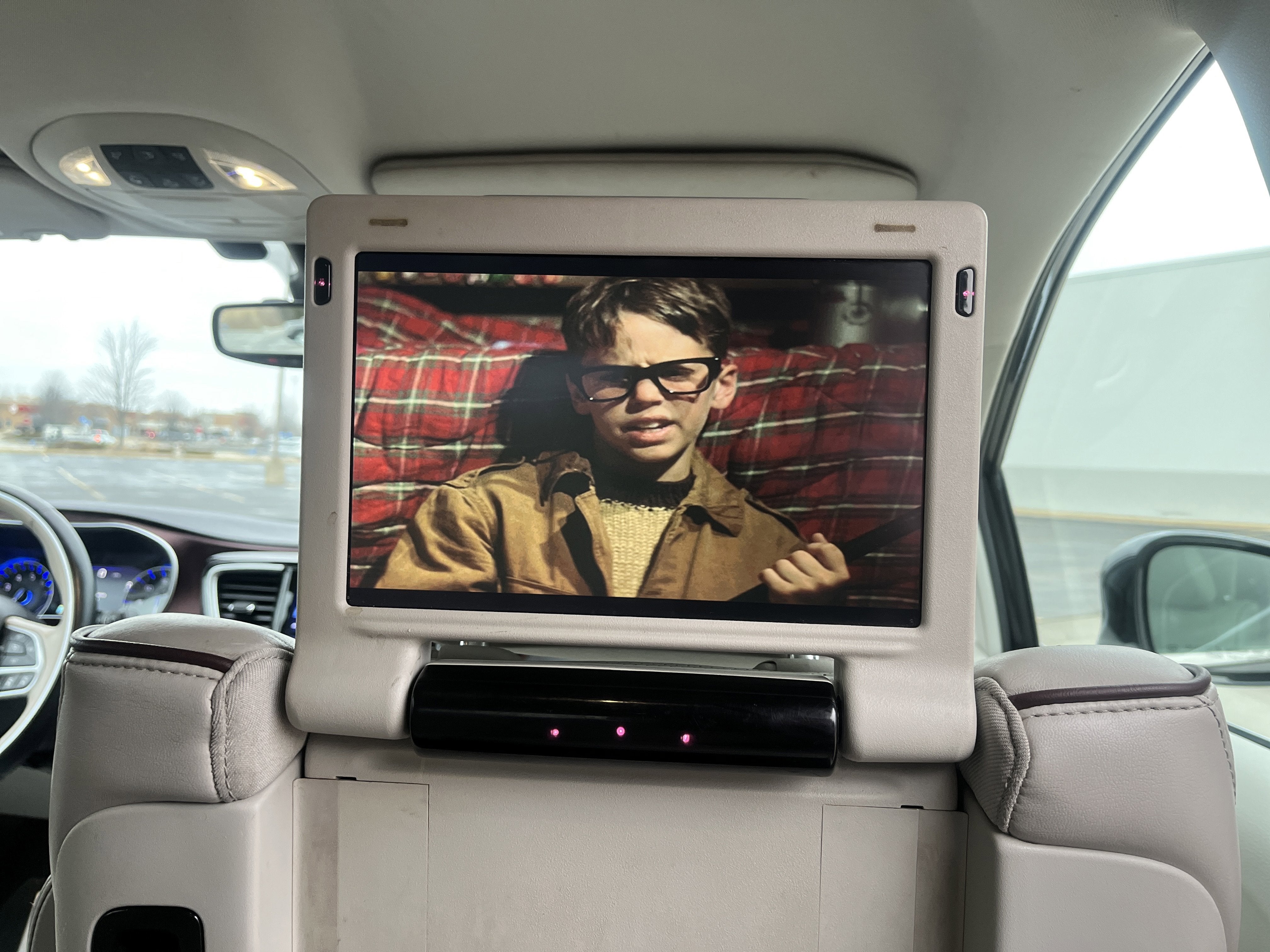 2017 Chrysler Pacifica Limited UConnectTheater&Sound AdvSftyTec 8-Pass&20InchWheelGroups w/Nav DVD AdptvCrz 360DegreeCamera