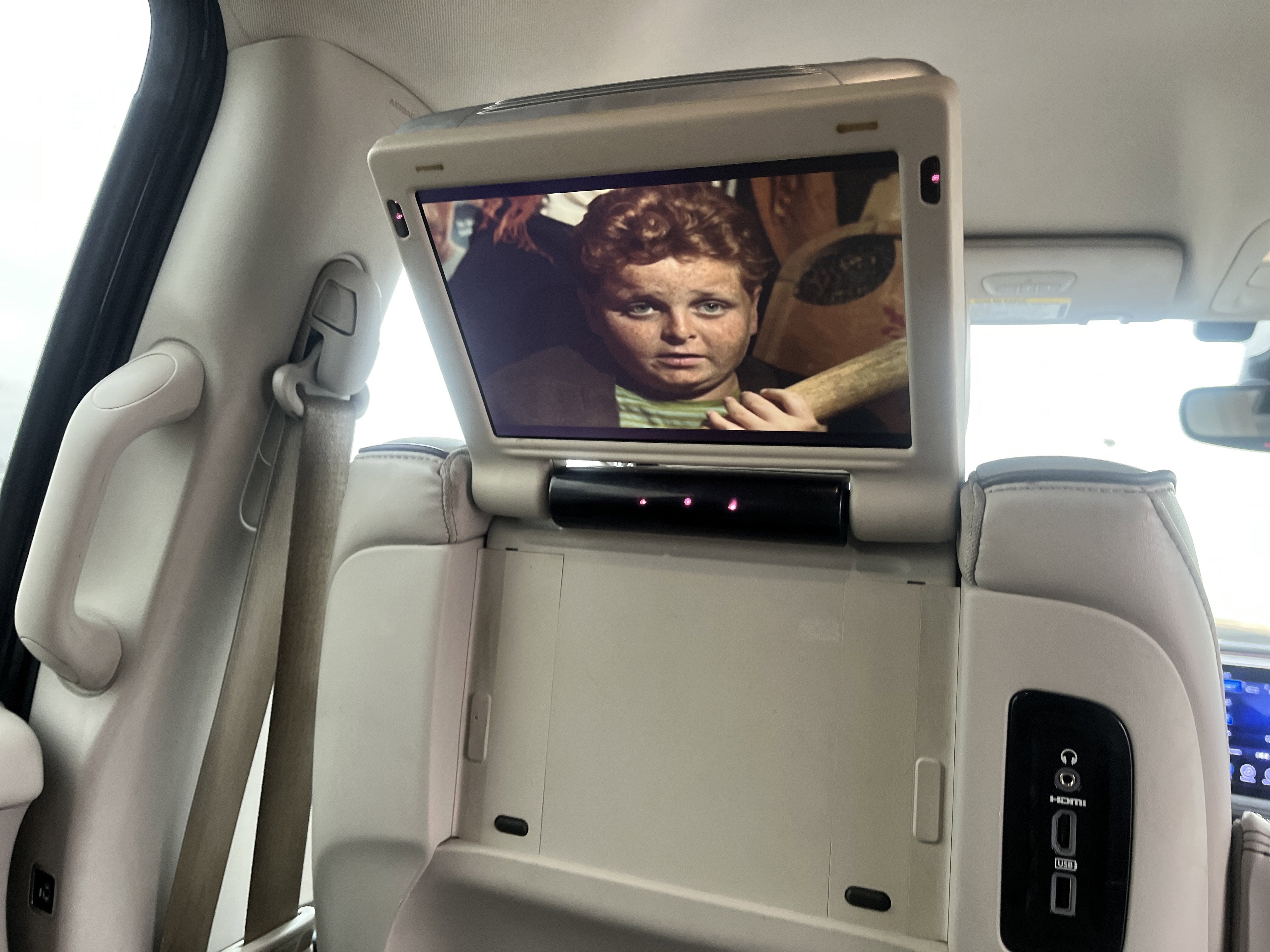 2017 Chrysler Pacifica Limited UConnectTheater&Sound AdvSftyTec 8-Pass&20InchWheelGroups w/Nav DVD AdptvCrz 360DegreeCamera