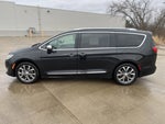 2017 Chrysler Pacifica Limited UConnectTheater&Sound AdvSftyTec 8-Pass&20InchWheelGroups w/Nav DVD AdptvCrz 360DegreeCamera