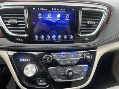 2017 Chrysler Pacifica Limited UConnectTheater&Sound AdvSftyTec 8-Pass&20InchWheelGroups w/Nav DVD AdptvCrz 360DegreeCamera