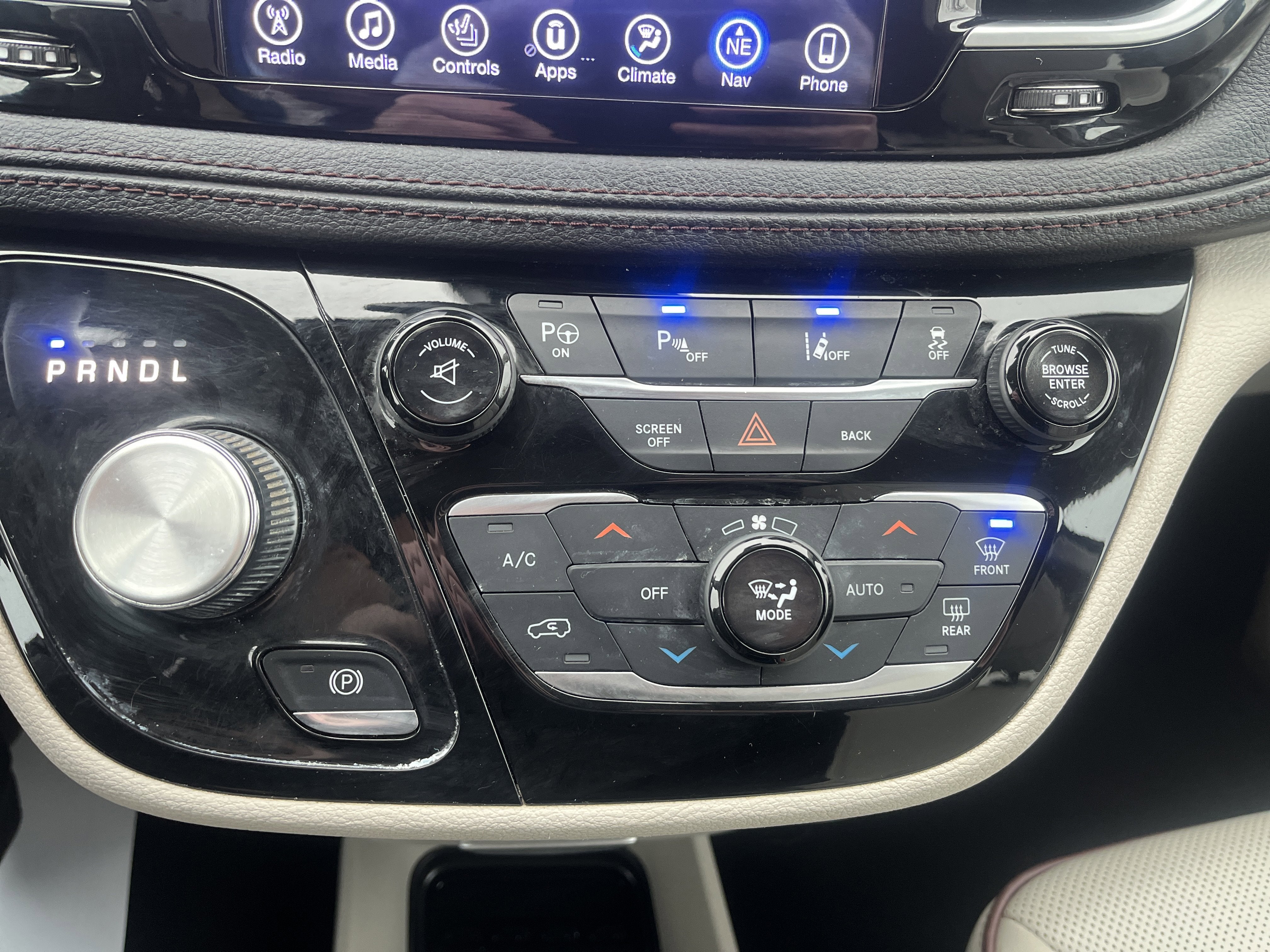 2017 Chrysler Pacifica Limited UConnectTheater&Sound AdvSftyTec 8-Pass&20InchWheelGroups w/Nav DVD AdptvCrz 360DegreeCamera