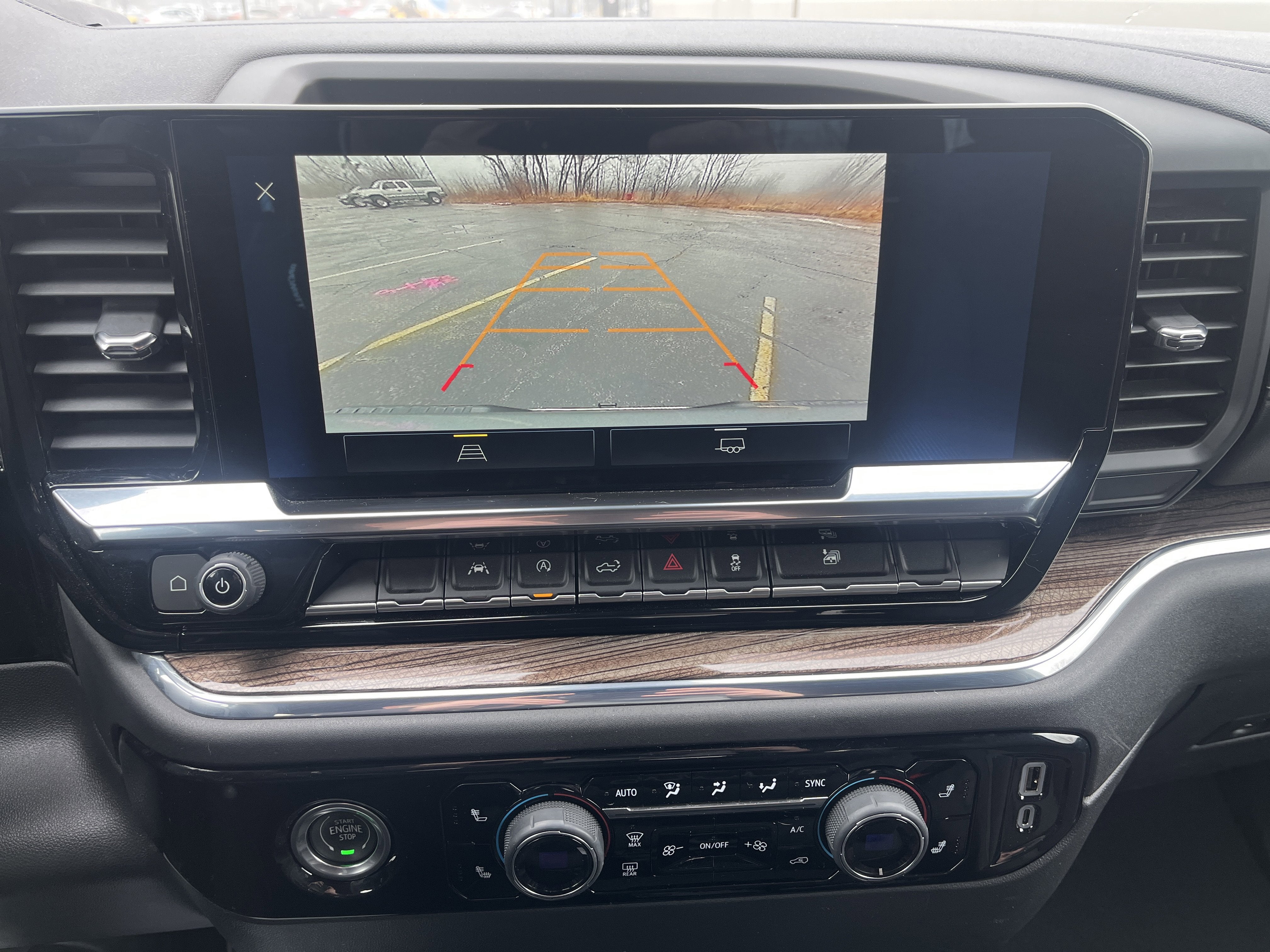 2024 Chevrolet Silverado 1500 LT Crew Cab 4WD w/20s All-TerrrainTires HtdSeats HtdSteeringWheel HD-RearCamera