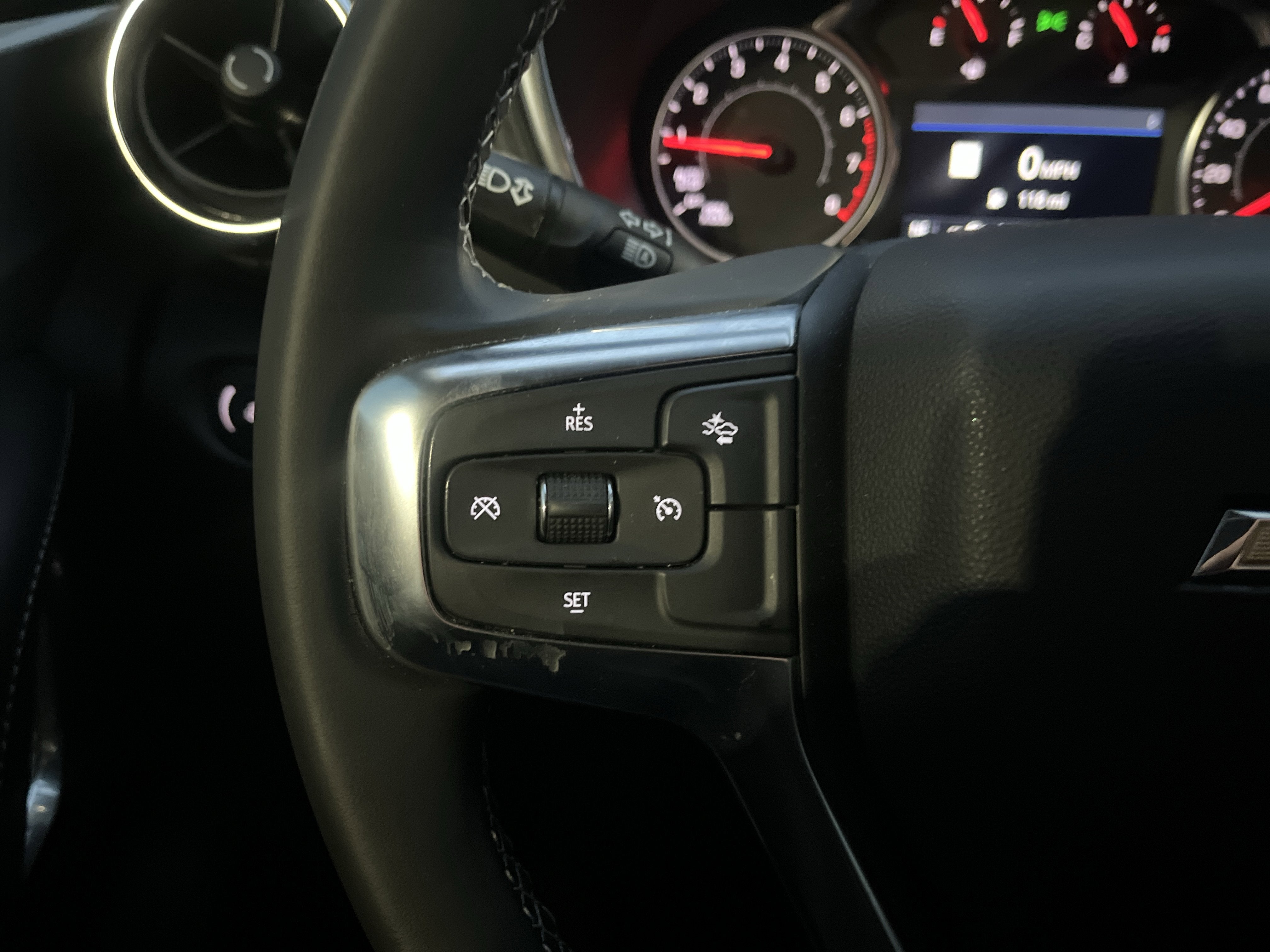 2024 Chevrolet Blazer 3LT FWD 2.0T Sound&TechnologyPkg w/20s Nav Bose RrCamMirror HD-SrrndVsn HtdLthr BlackBowties