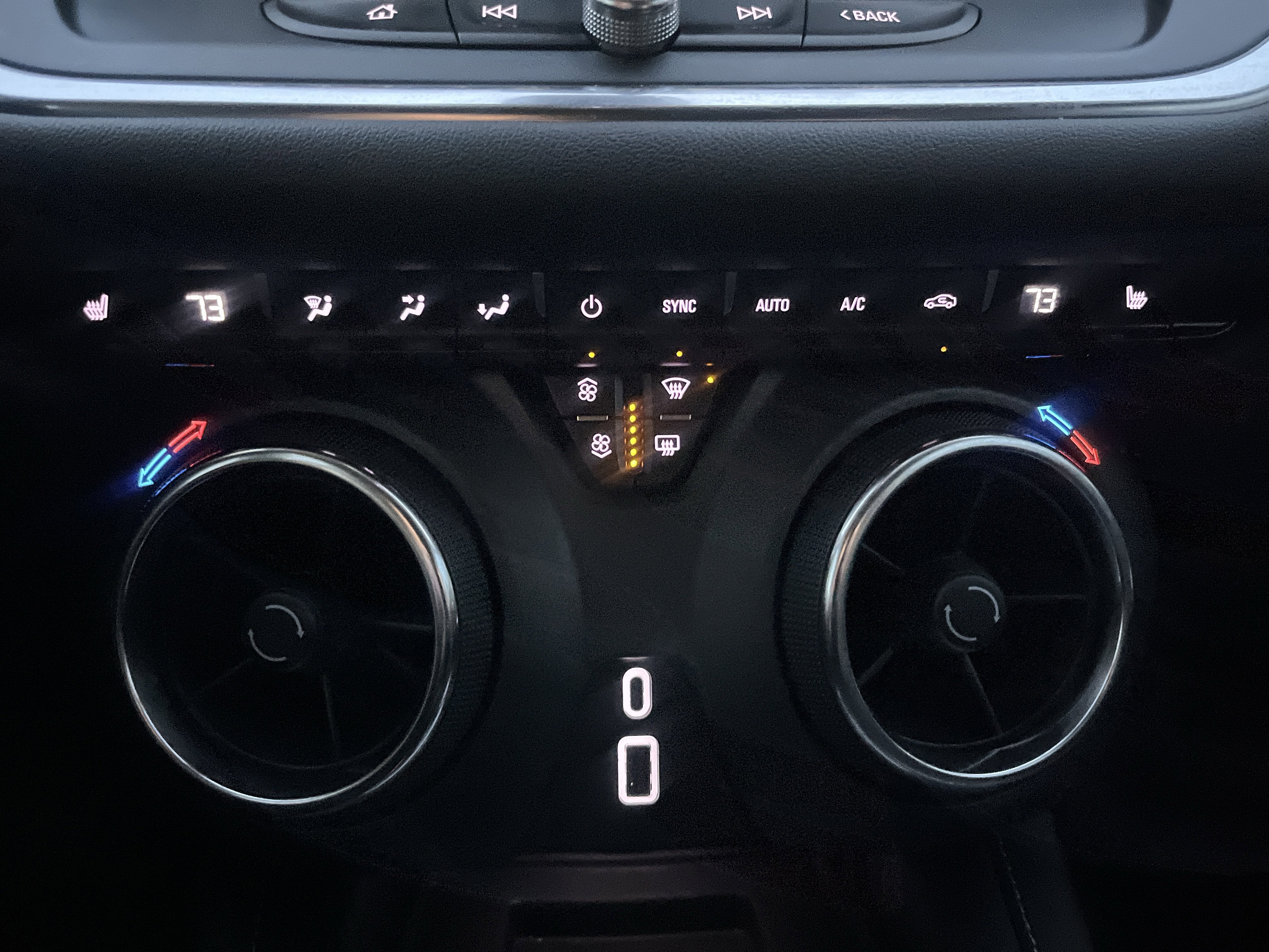 2024 Chevrolet Blazer 3LT FWD 2.0T Sound&TechnologyPkg w/20s Nav Bose RrCamMirror HD-SrrndVsn HtdLthr BlackBowties