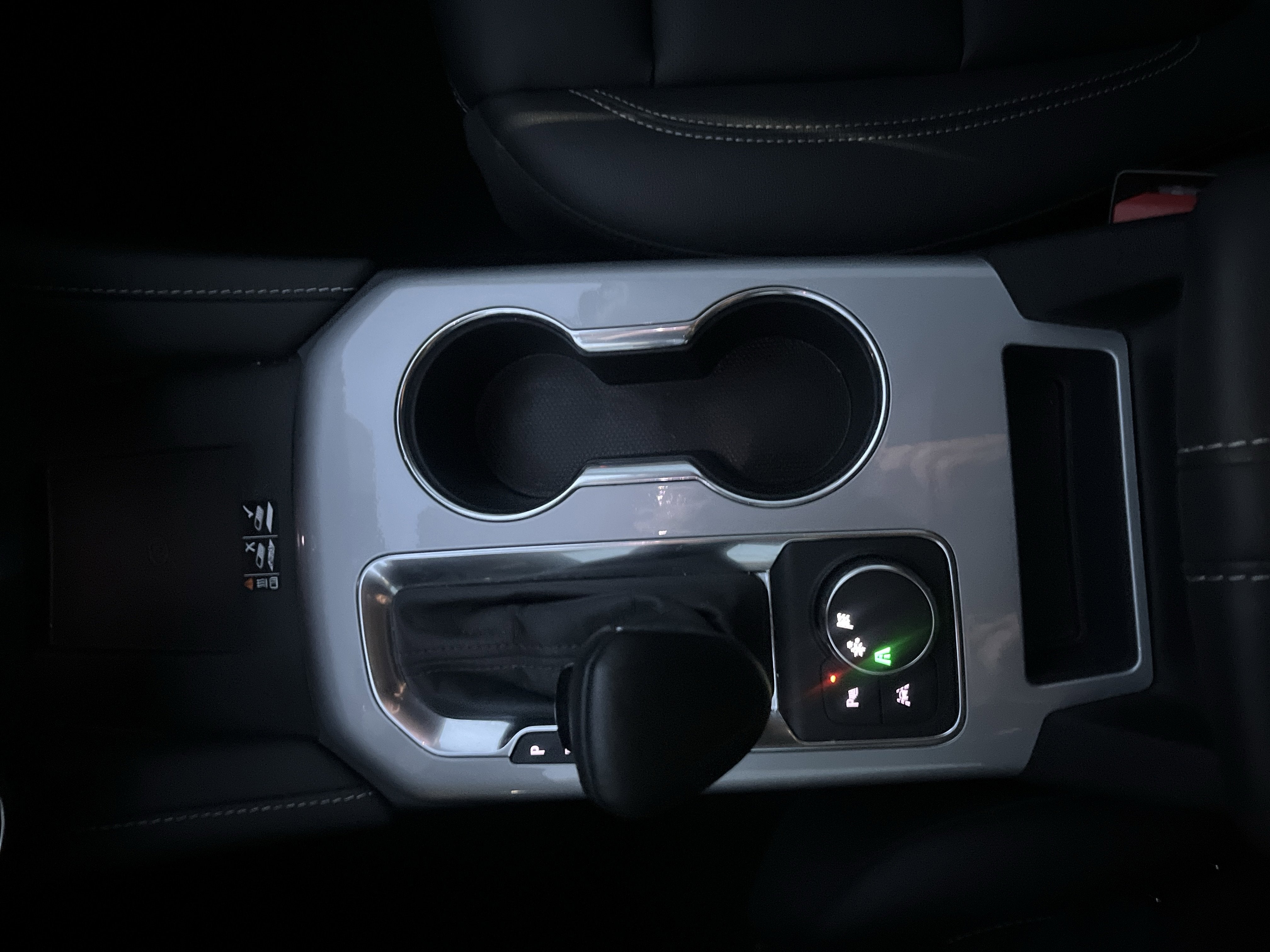 2024 Chevrolet Blazer 3LT FWD 2.0T Sound&TechnologyPkg w/20s Nav Bose RrCamMirror HD-SrrndVsn HtdLthr BlackBowties