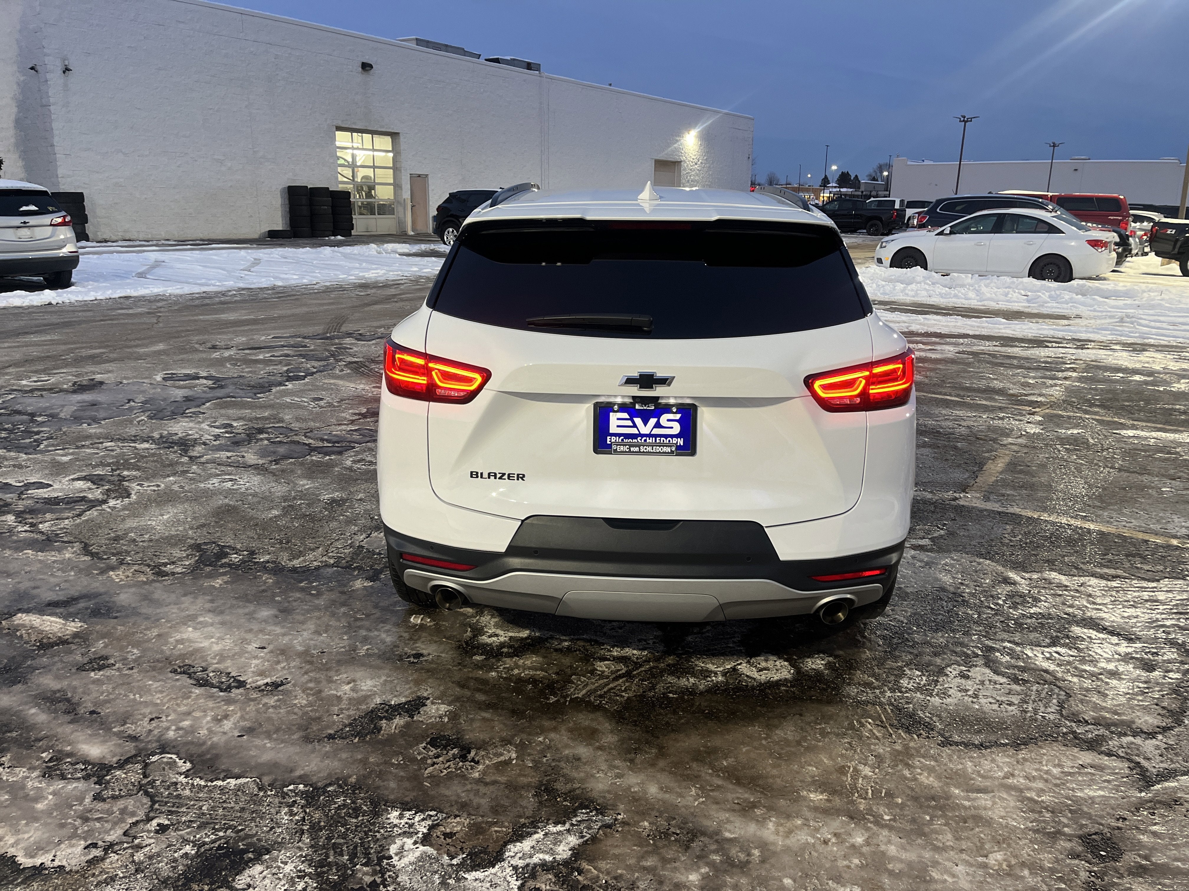 2024 Chevrolet Blazer 3LT FWD 2.0T Sound&TechnologyPkg w/20s Nav Bose RrCamMirror HD-SrrndVsn HtdLthr BlackBowties