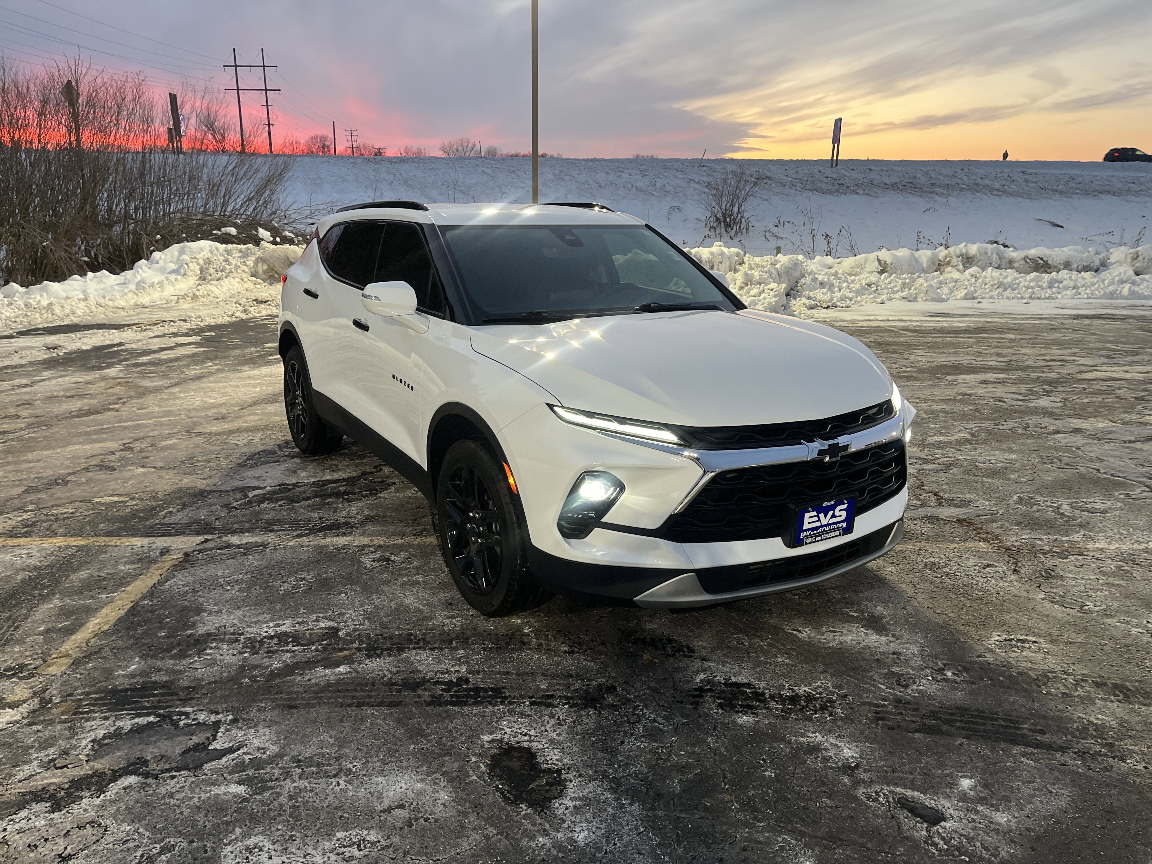2024 Chevrolet Blazer 3LT FWD 2.0T Sound&TechnologyPkg w/20s Nav Bose RrCamMirror HD-SrrndVsn HtdLthr BlackBowties
