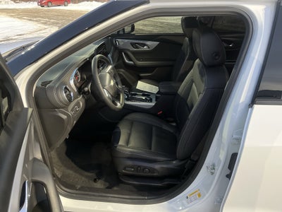 2024 Chevrolet Blazer 3LT FWD 2.0T Sound&TechnologyPkg w/20s Nav Bose RrCamMirror HD-SrrndVsn HtdLthr BlackBowties