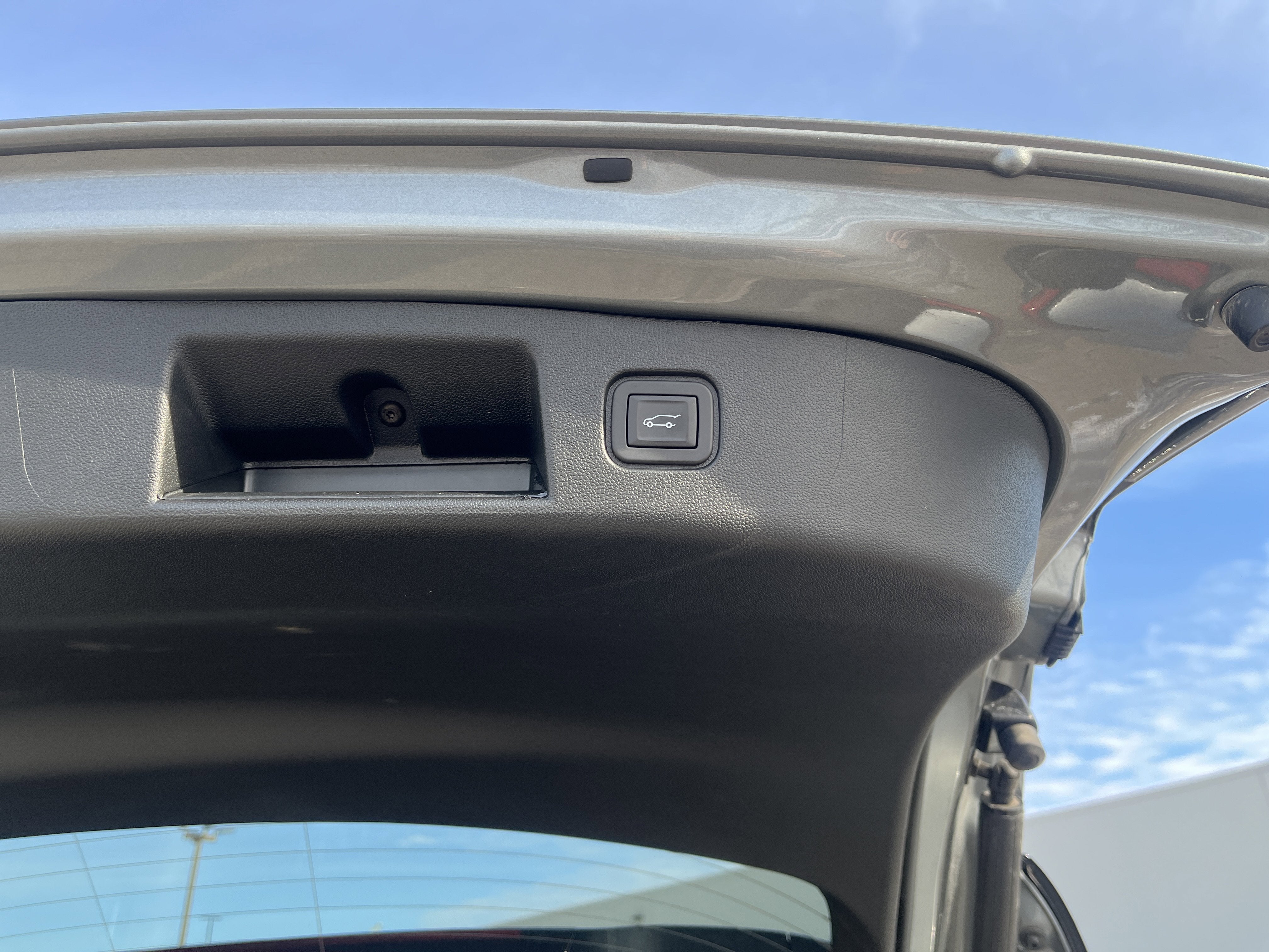 2025 Chevrolet Blazer EV RS eAWD w/Dual-LevelChargeCord 21s AdptvCrz HtdCldMemLthr HD-SrrndVsn