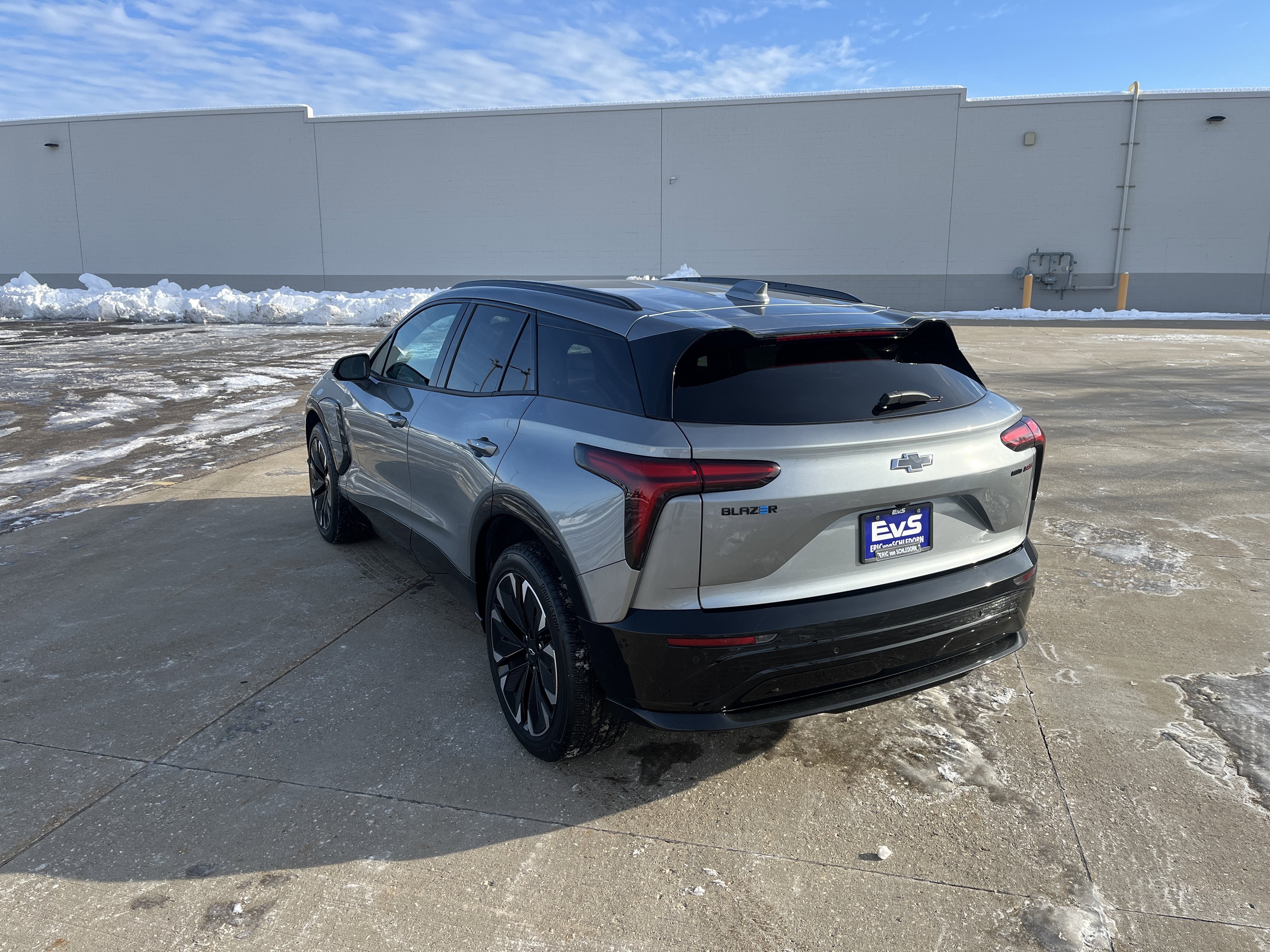 2025 Chevrolet Blazer EV RS eAWD w/Dual-LevelChargeCord 21s AdptvCrz HtdCldMemLthr HD-SrrndVsn