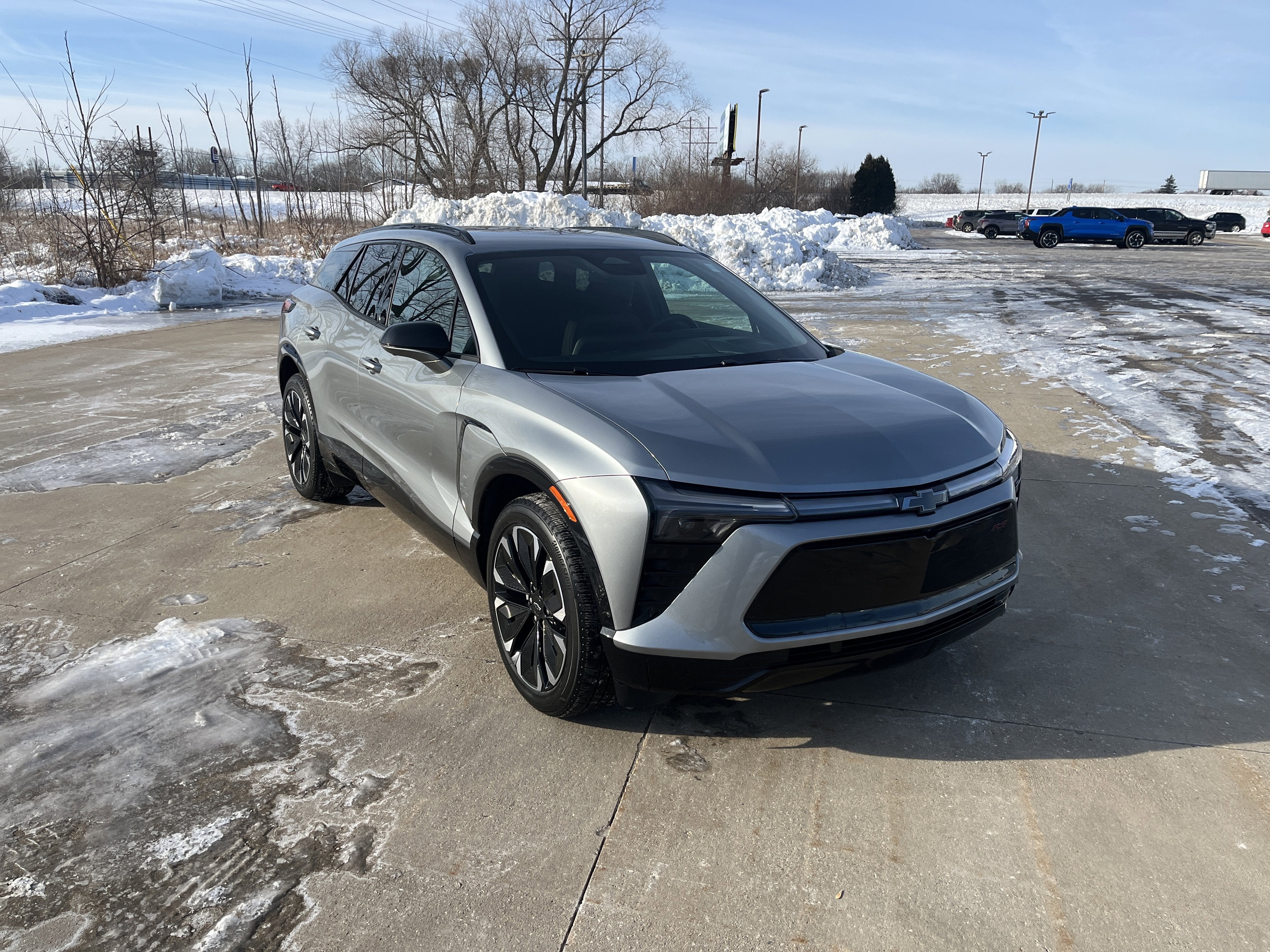 2025 Chevrolet Blazer EV RS eAWD w/Dual-LevelChargeCord 21s AdptvCrz HtdCldMemLthr HD-SrrndVsn