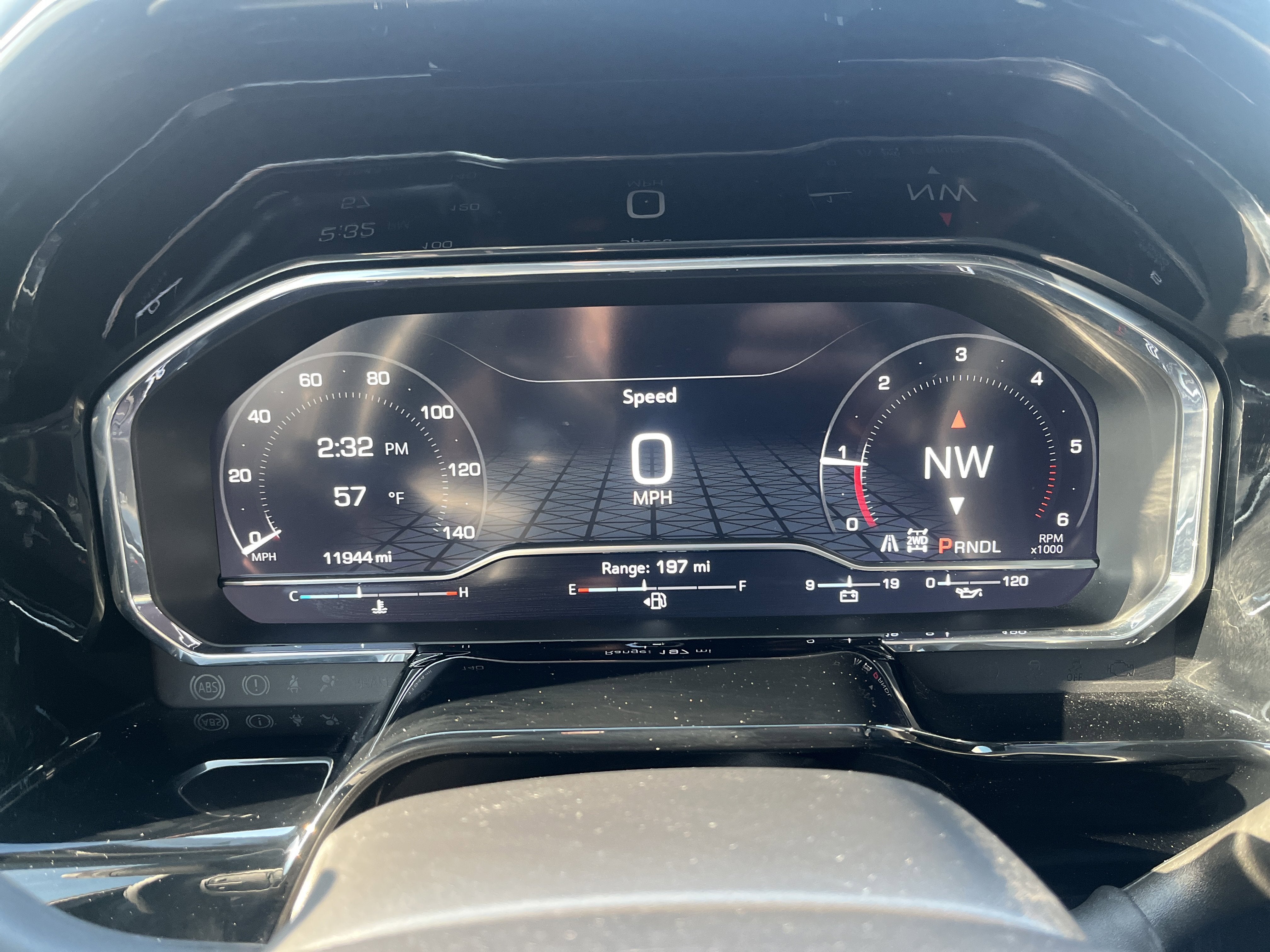 2025 GMC Sierra 1500 Elevation X31 Crew Cab 4WD 3.0L DuramaxDiesel w/HtdSeats HtdSteeringWheel 10-WayPwrDrvrSeat