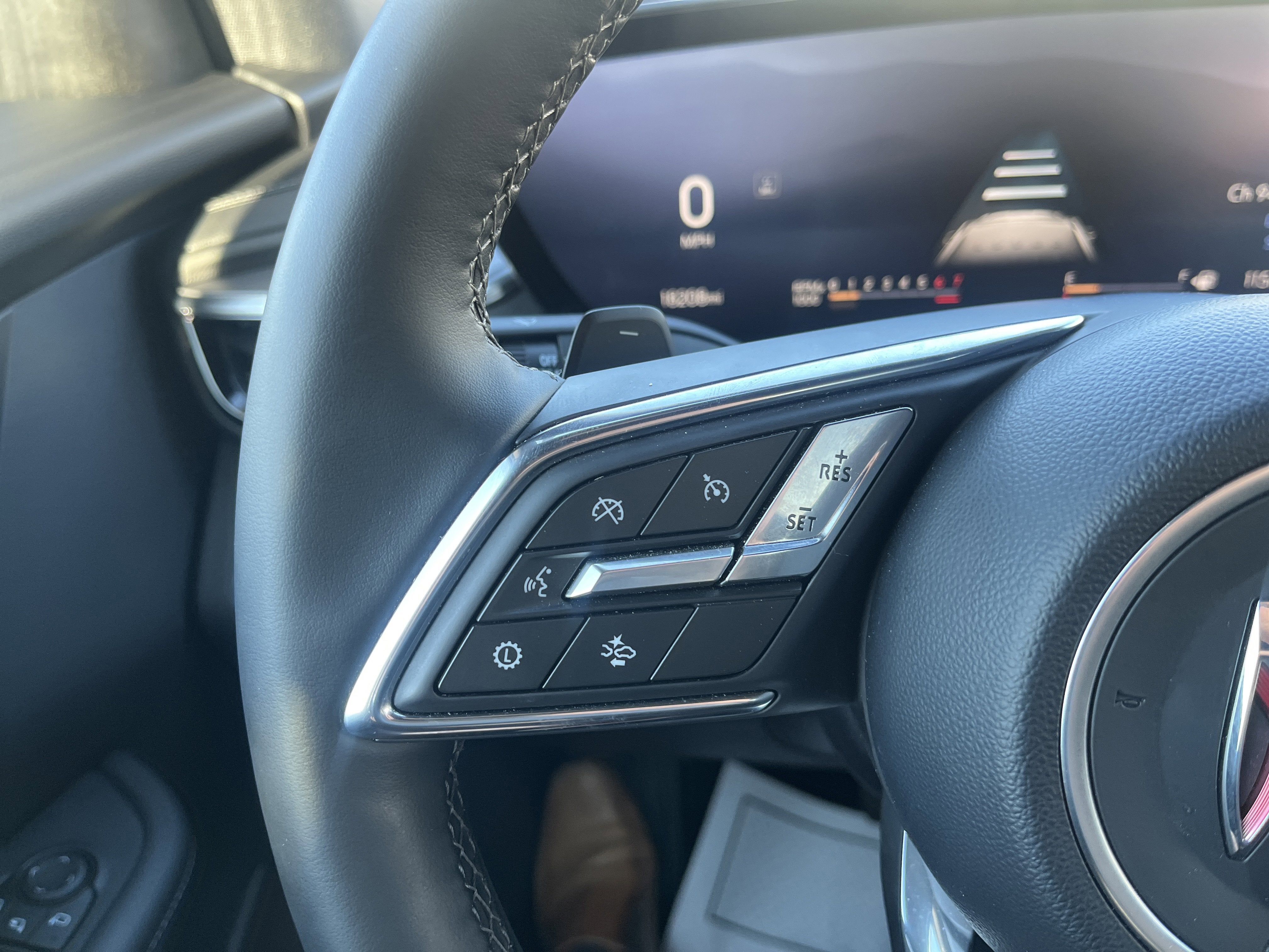 2025 Buick Enclave Preferred AWD w/Heated Seats HtdSteeringWheel Bose 20s HD-SurroundVision