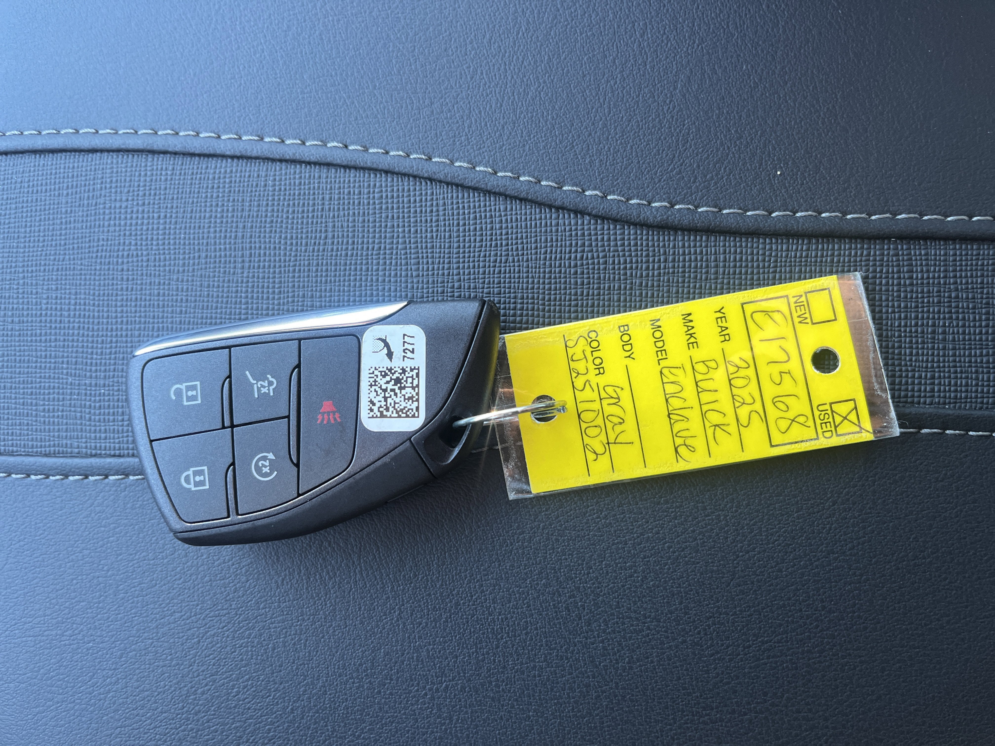 2025 Buick Enclave Preferred AWD w/Heated Seats HtdSteeringWheel Bose 20s HD-SurroundVision