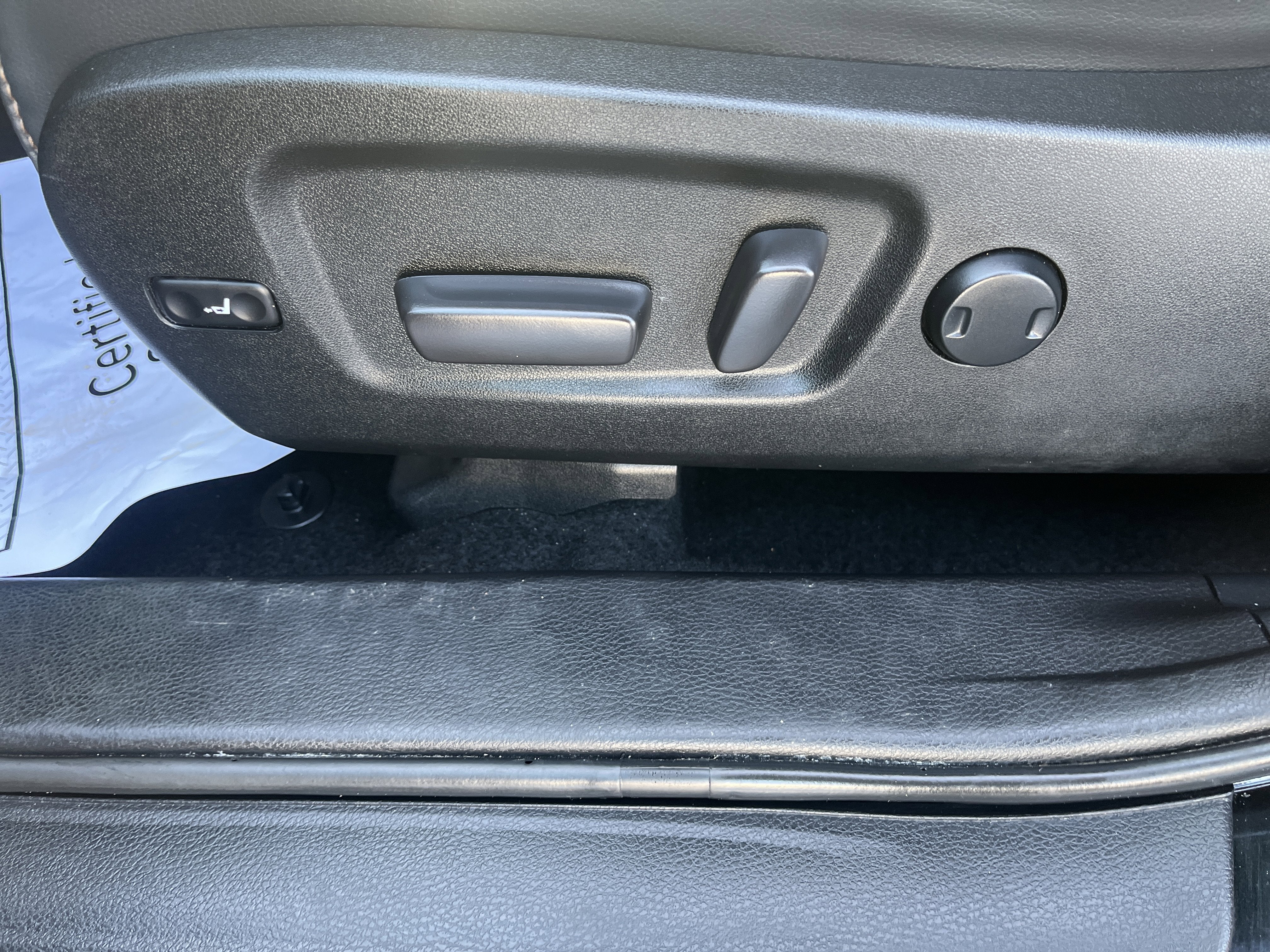 2019 Toyota Highlander XLE AWD V6 w/Sunroof Nav HeatedLeatherSeats