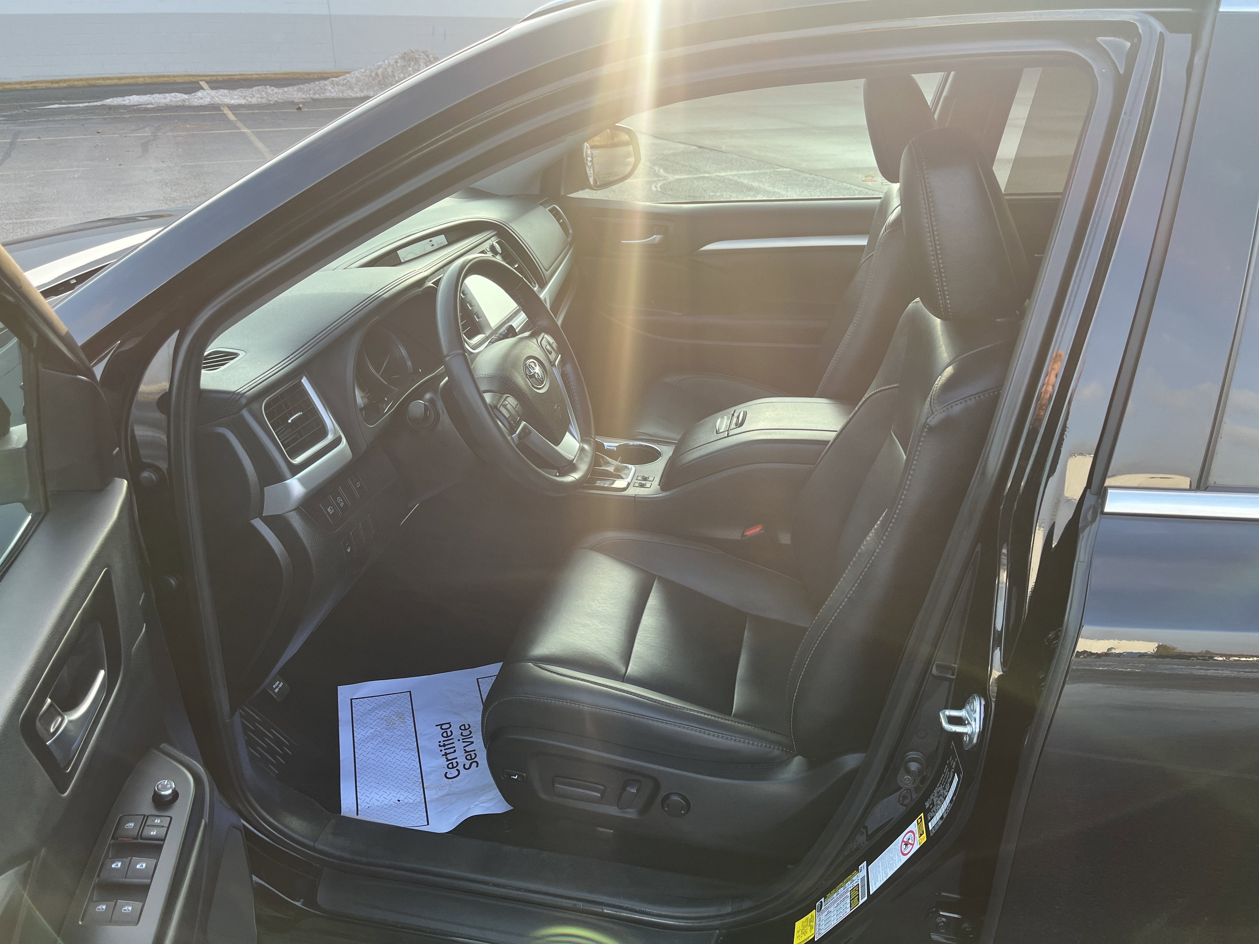 2019 Toyota Highlander XLE AWD V6 w/Sunroof Nav HeatedLeatherSeats