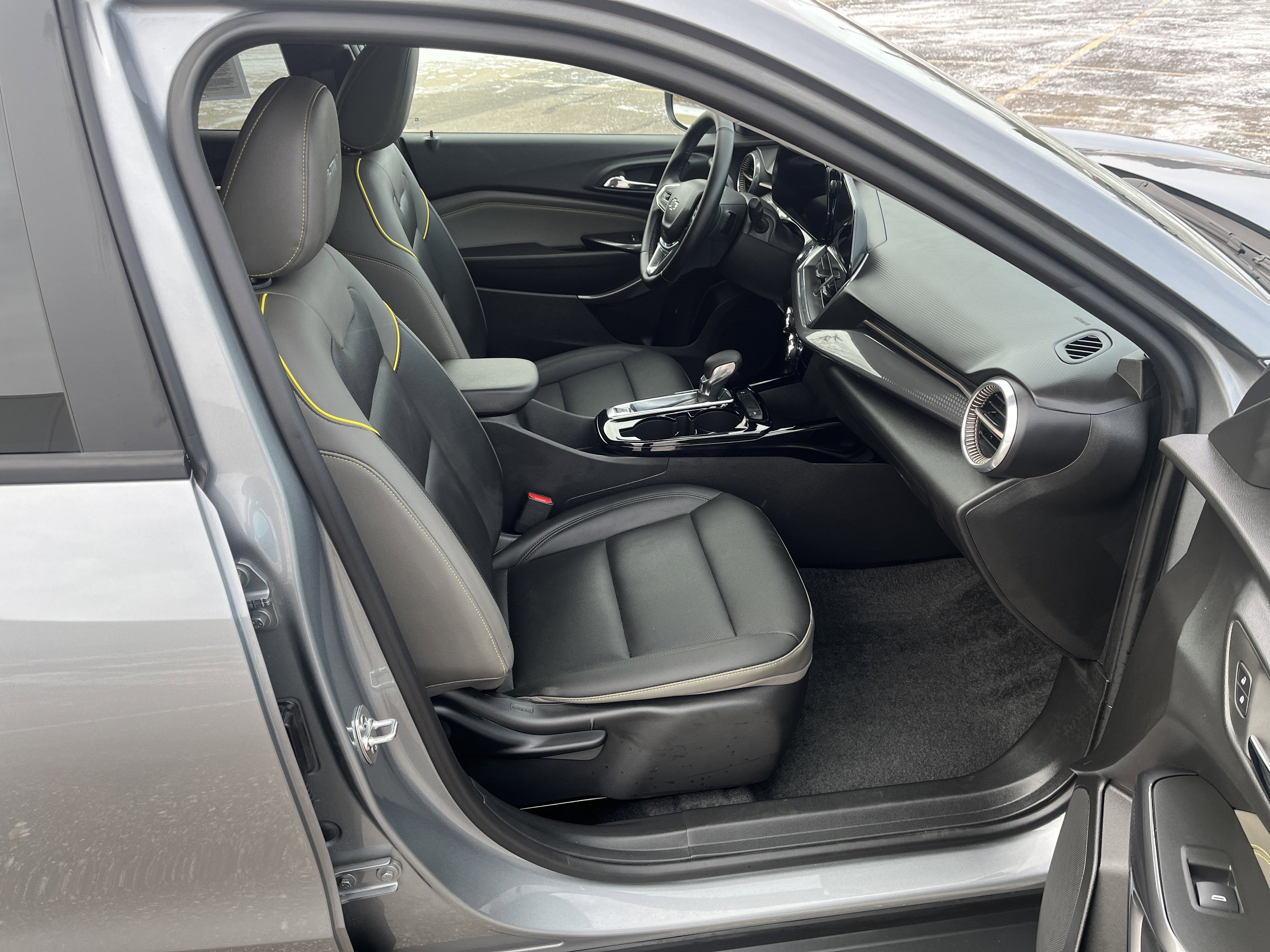 2025 Chevrolet Trax ACTIV DrvrConf Winter/SummerMatPkgs w/AdptvCrz HtdSeats HtdSteeringWheel