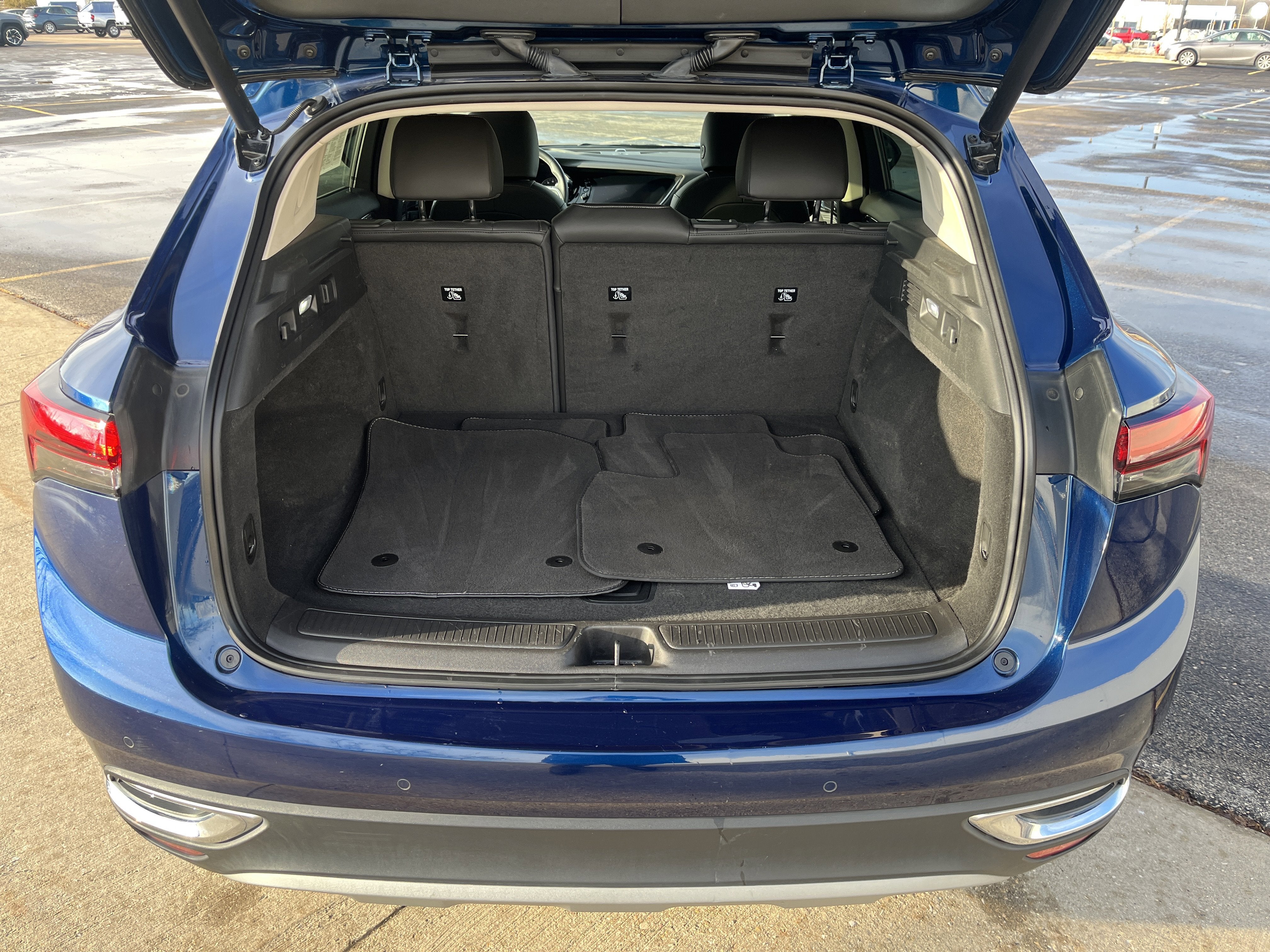 2023 Buick Envision Essence FWD 2.0T w/HeatedMemoryLeatherSeats HeatedSteeringWheel 8-WayPowerDrvrSeat RemoteStart