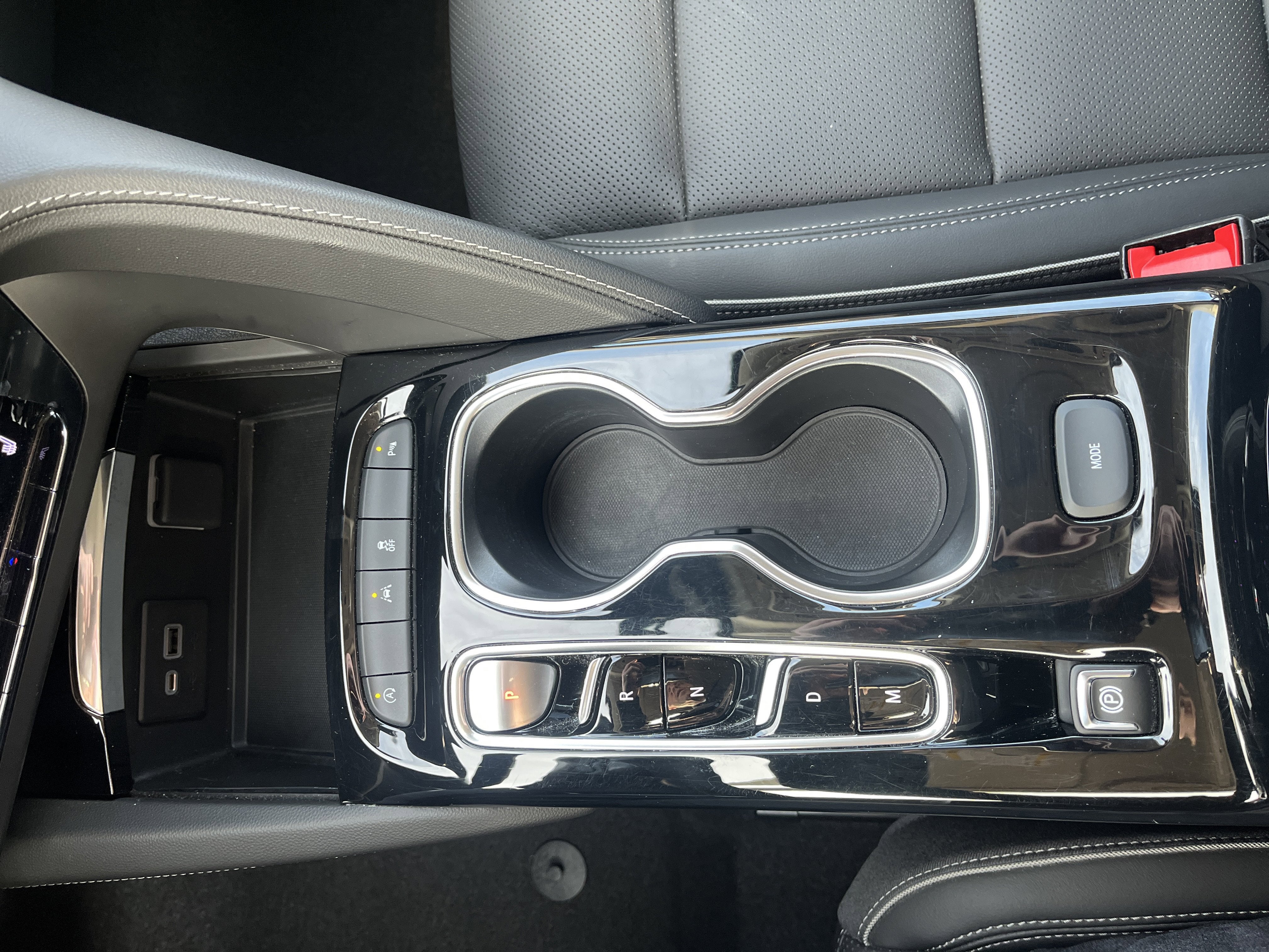 2023 Buick Envision Essence FWD 2.0T w/HeatedMemoryLeatherSeats HeatedSteeringWheel 8-WayPowerDrvrSeat RemoteStart