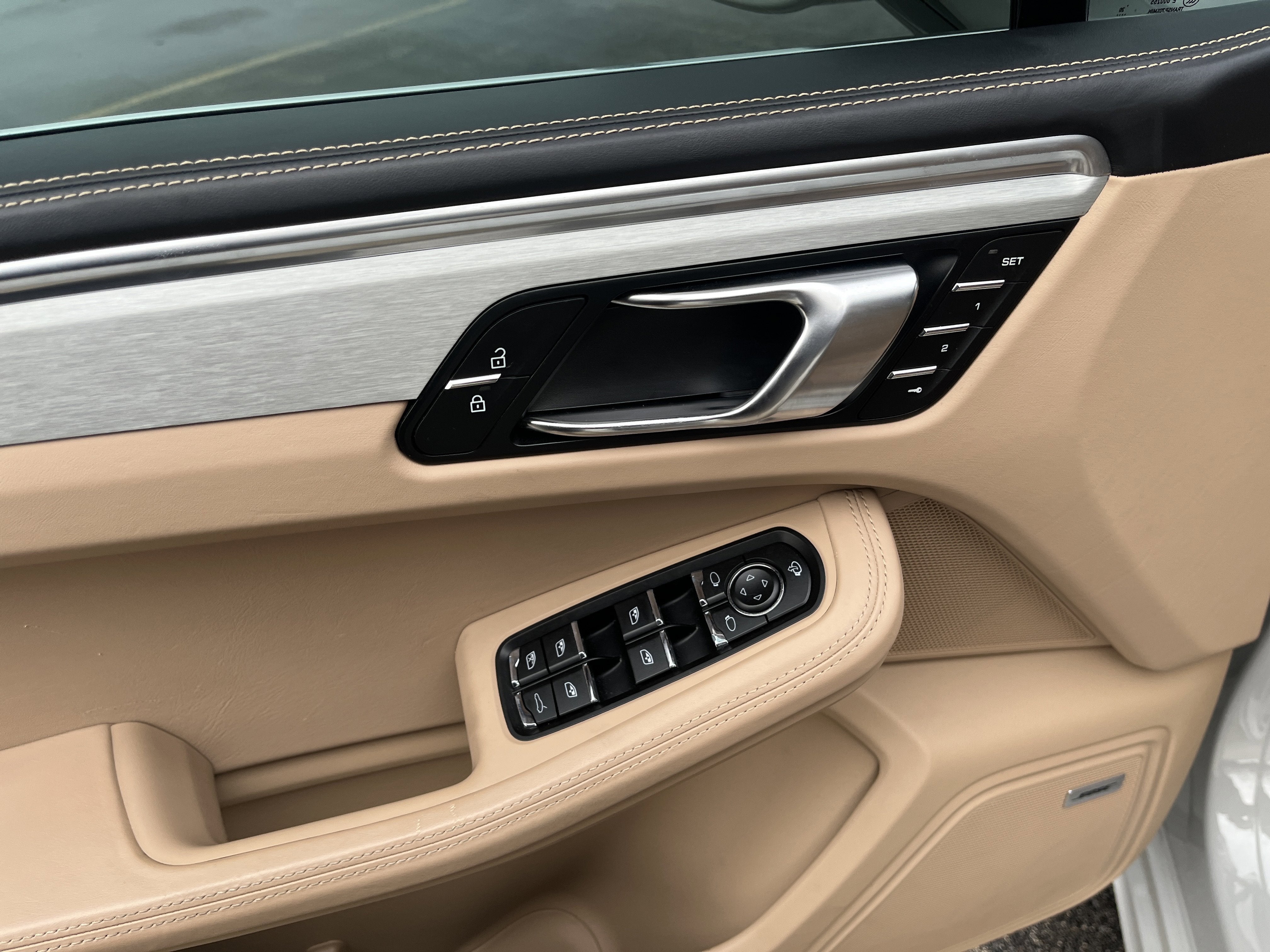 2020 Porsche Macan Turbo AWD w/Nav