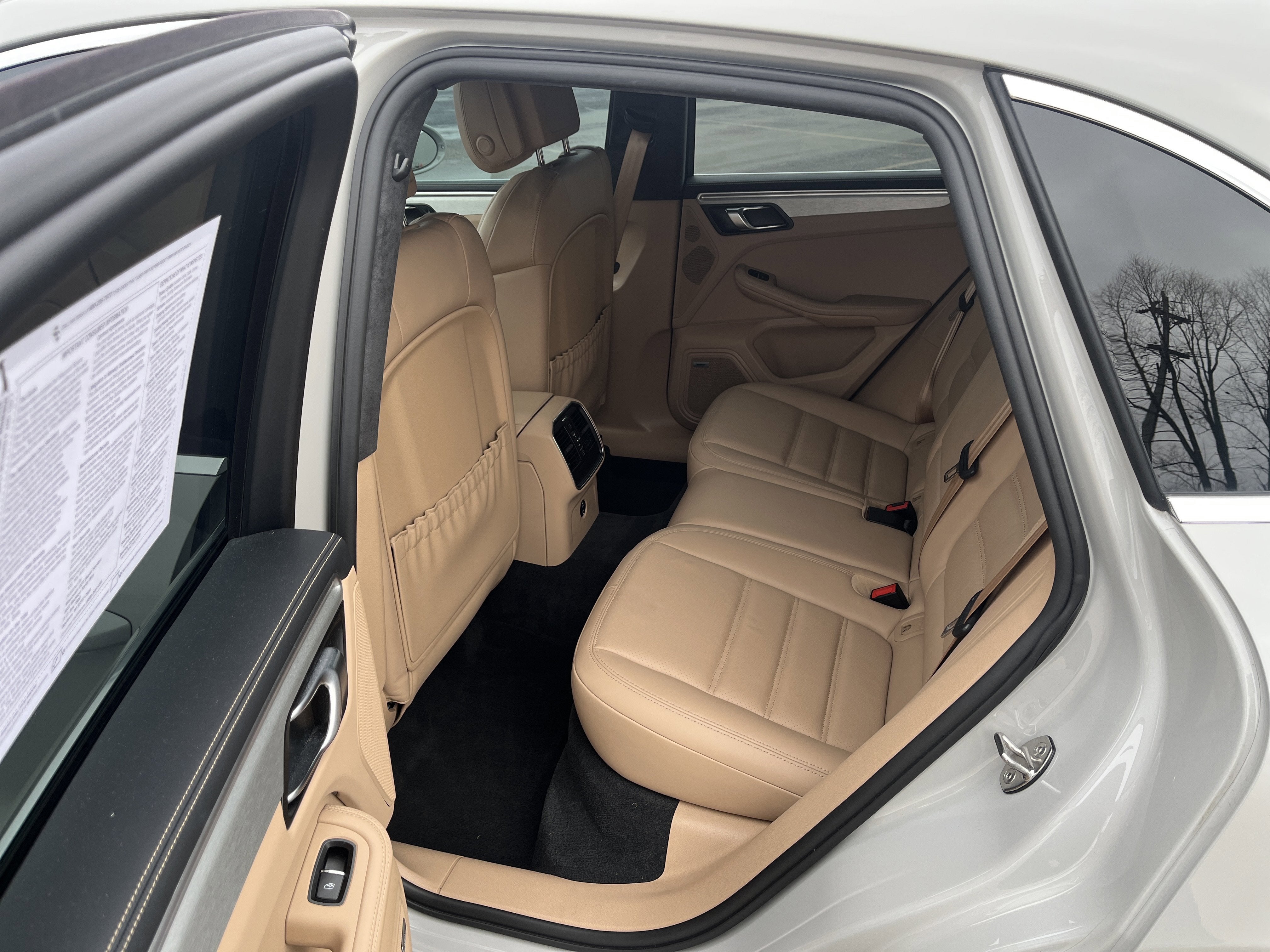 2020 Porsche Macan Turbo AWD w/Nav