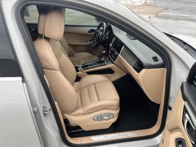2020 Porsche Macan Turbo AWD w/Nav